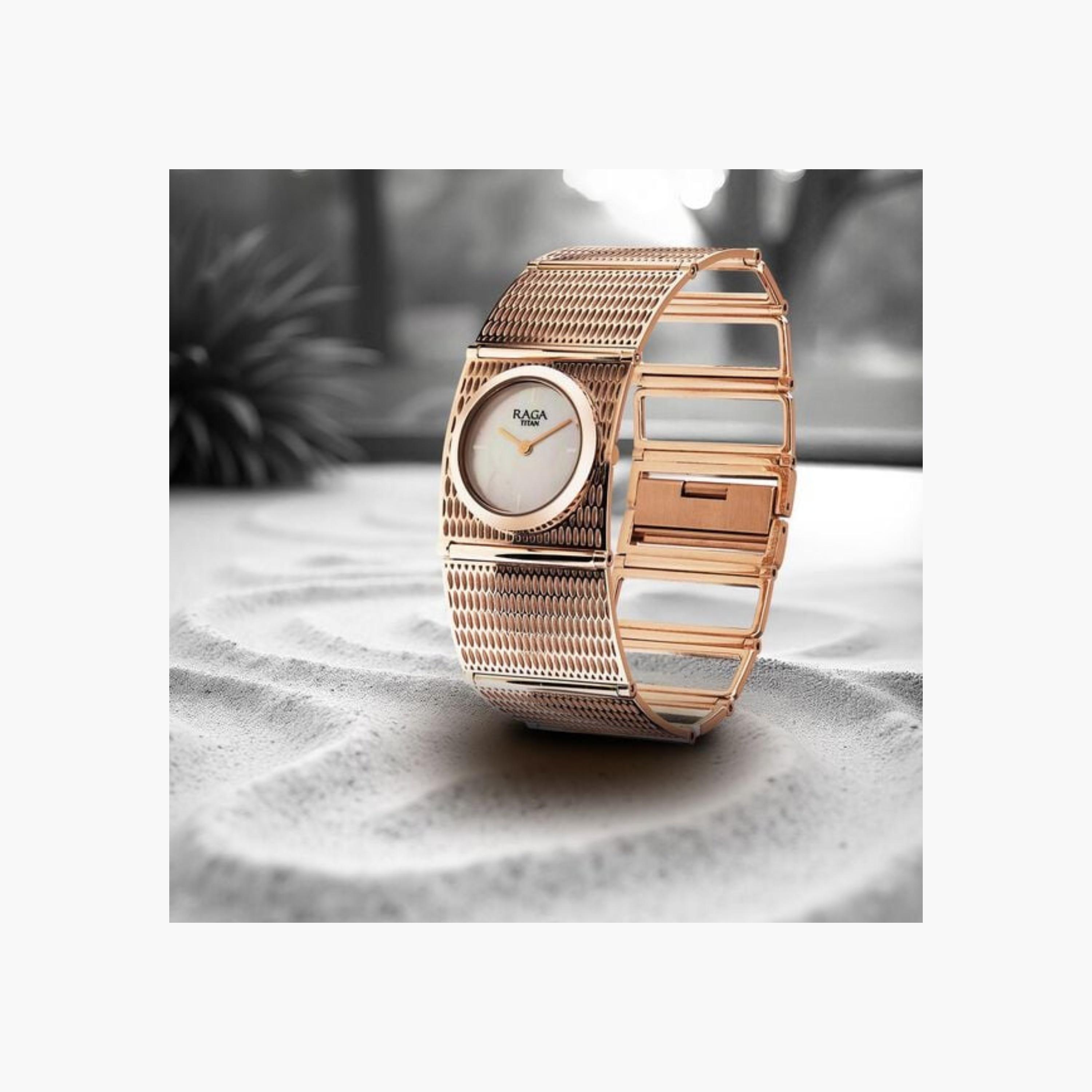 تايتن ساعة نسائية أنيقة بحزام شبكي-women-watchesandjewellery-watches-image-7