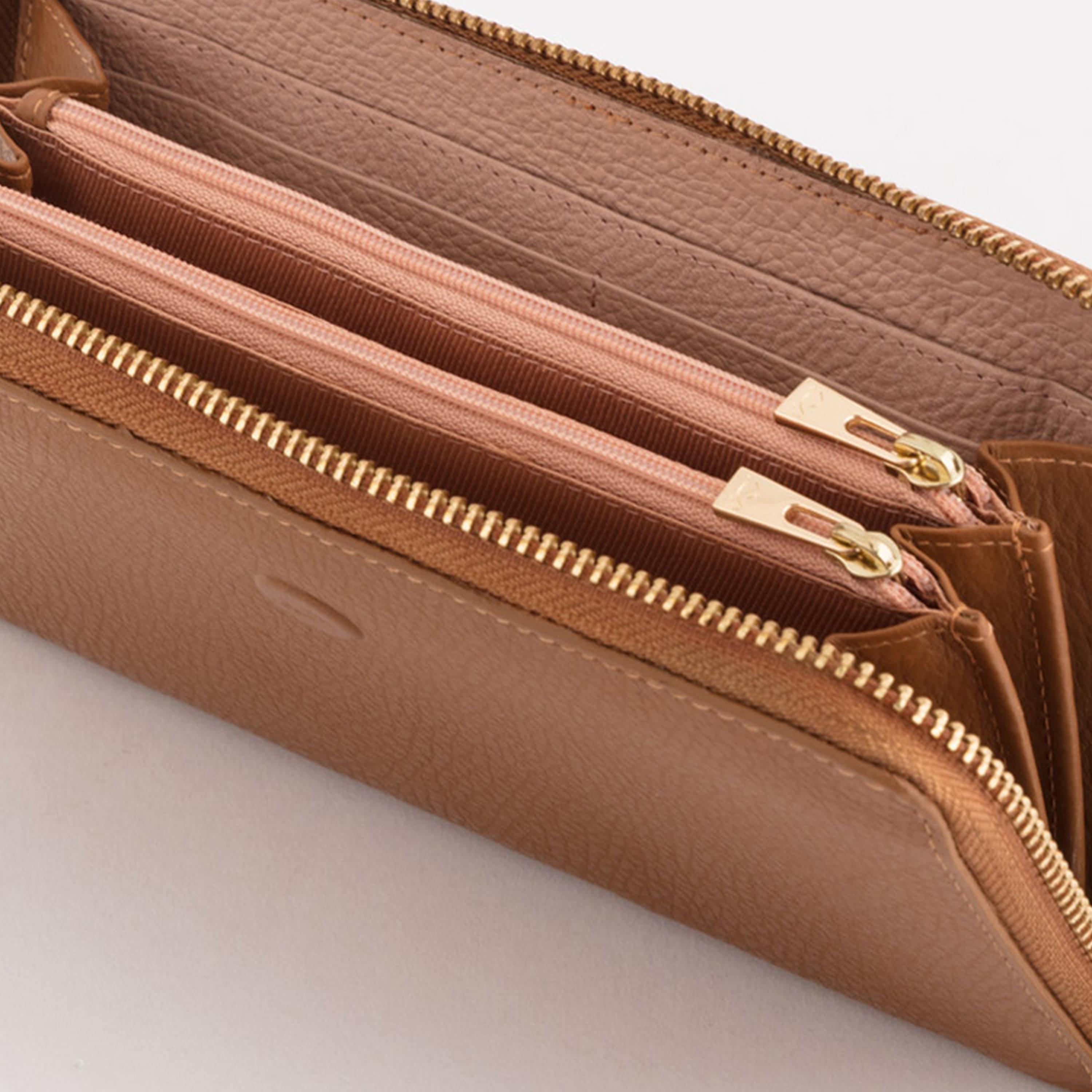 Carpisa Delta Winter Textured Wallet with Zipper Closure | 19.50 x 10 x 2 cm-women-bagsandwallets-wallets-image-3
