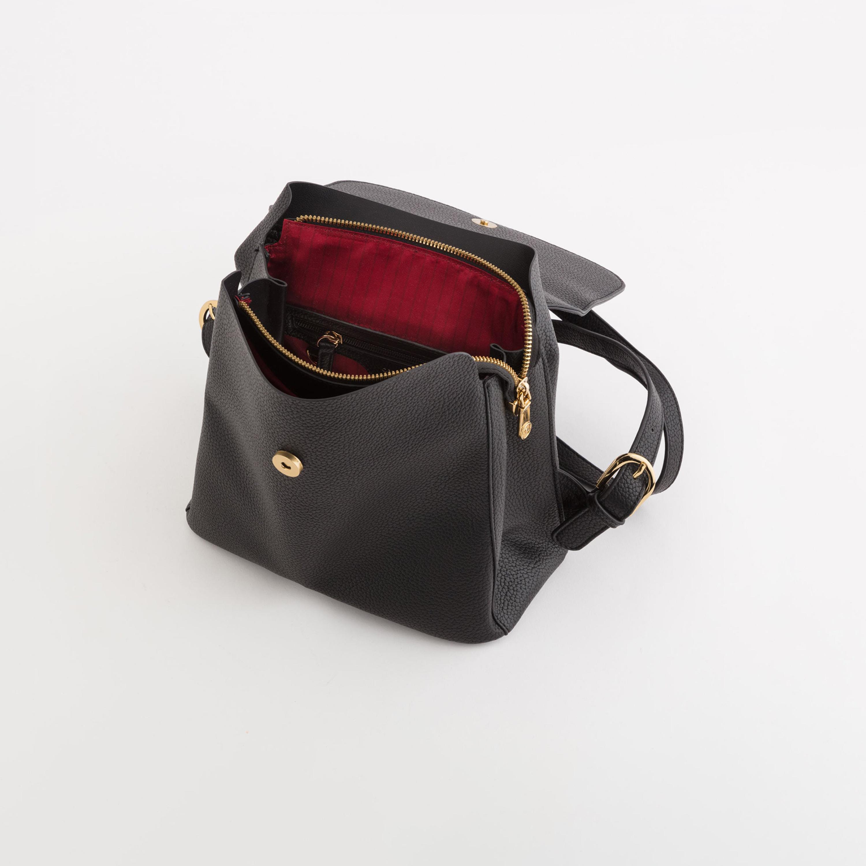 كاربيسا - شنطة ظهر جوليا ذات ملمس مميز مع غطاء قلاب | 23 × 25.50 × 12.50 سم-women-bagsandwallets-backpacks-image-3