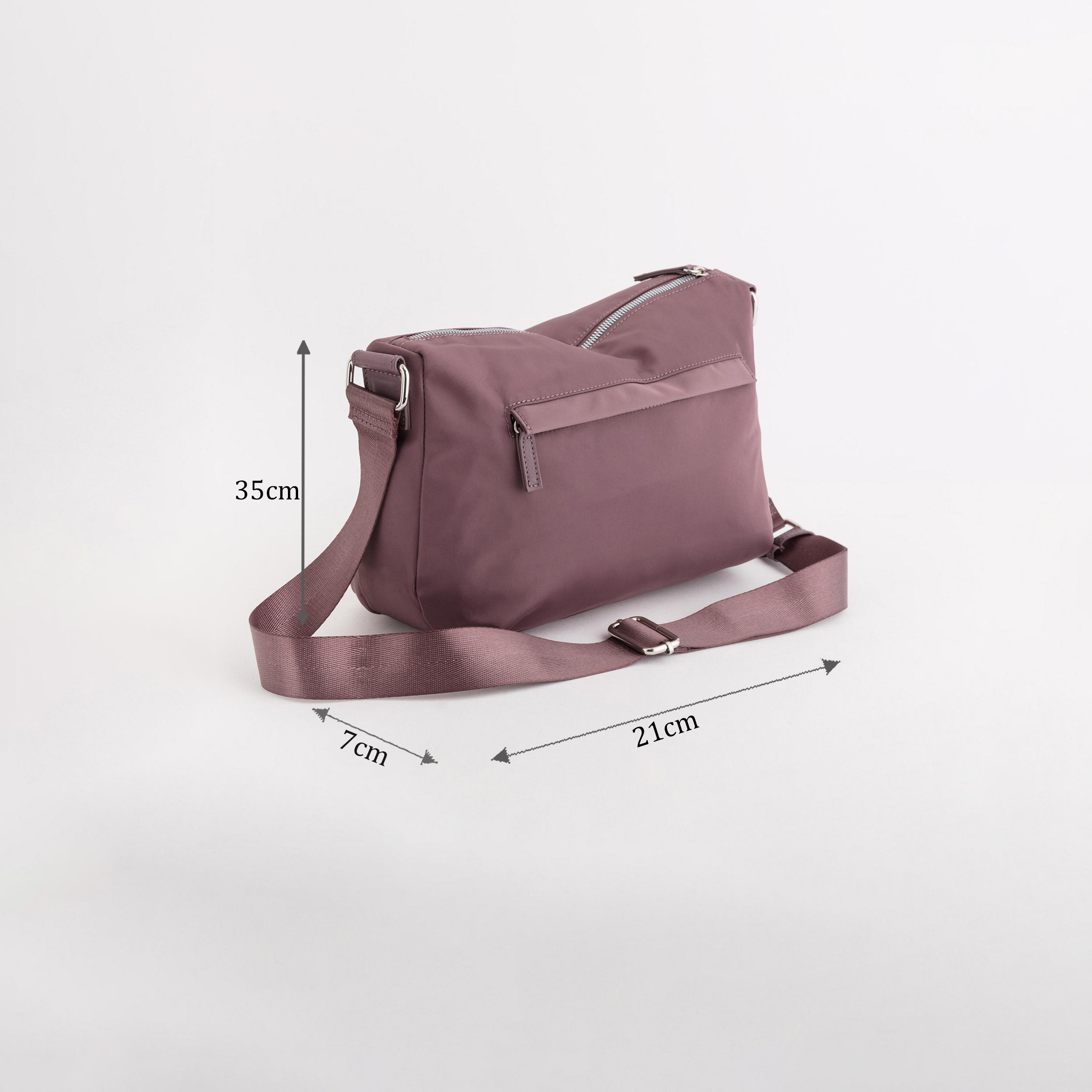 Carpisa Trevis Winter Self Design Handbag with Zipper Closure | 35 x 21 x 7 cm-women-bagsandwallets-handbags-image-2