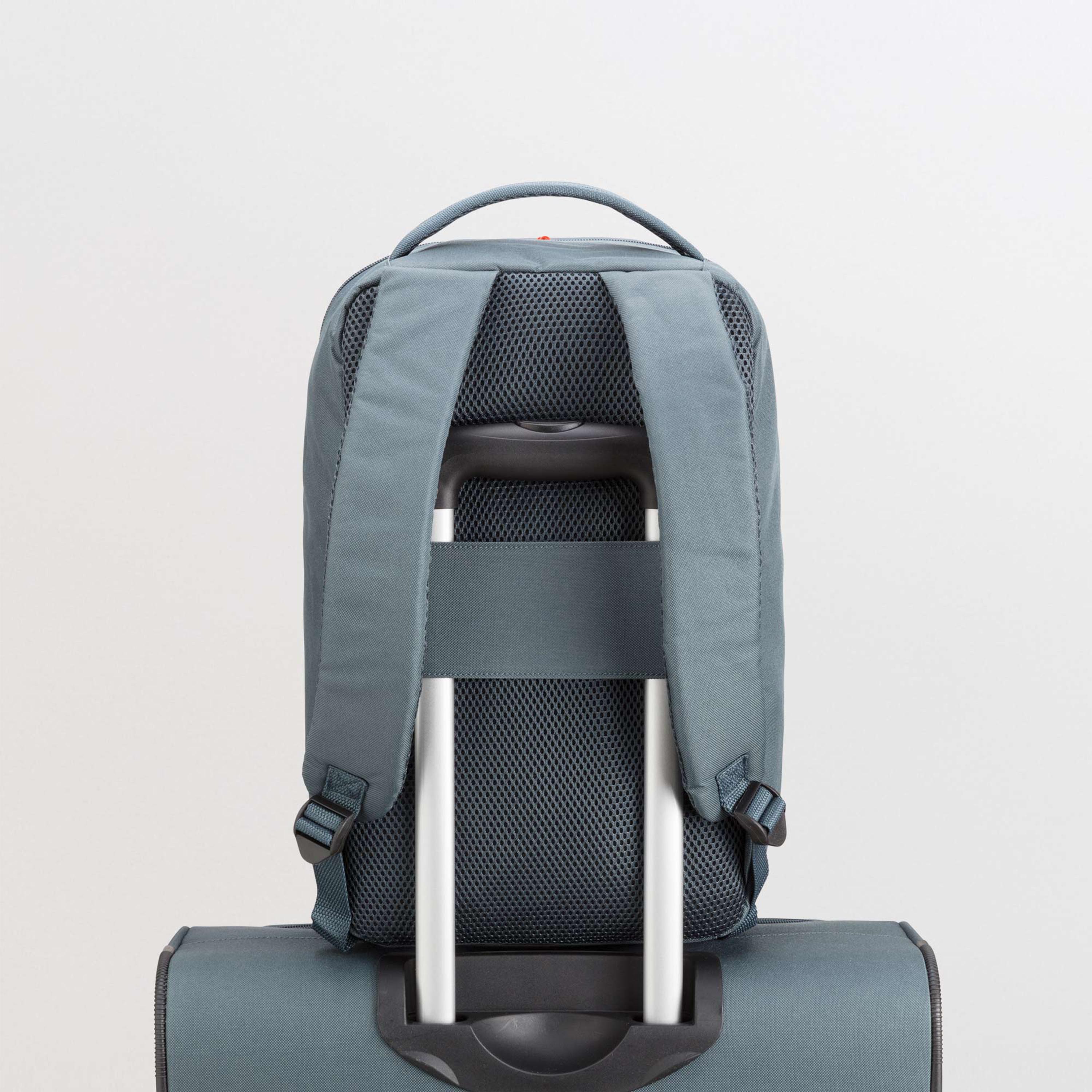 Carpisa Roadmate Go Fw Self Design Backpack with Zipper Closure | 25 x 40 x 20 cm-travel-luggagesandbags-backpacks-image-4