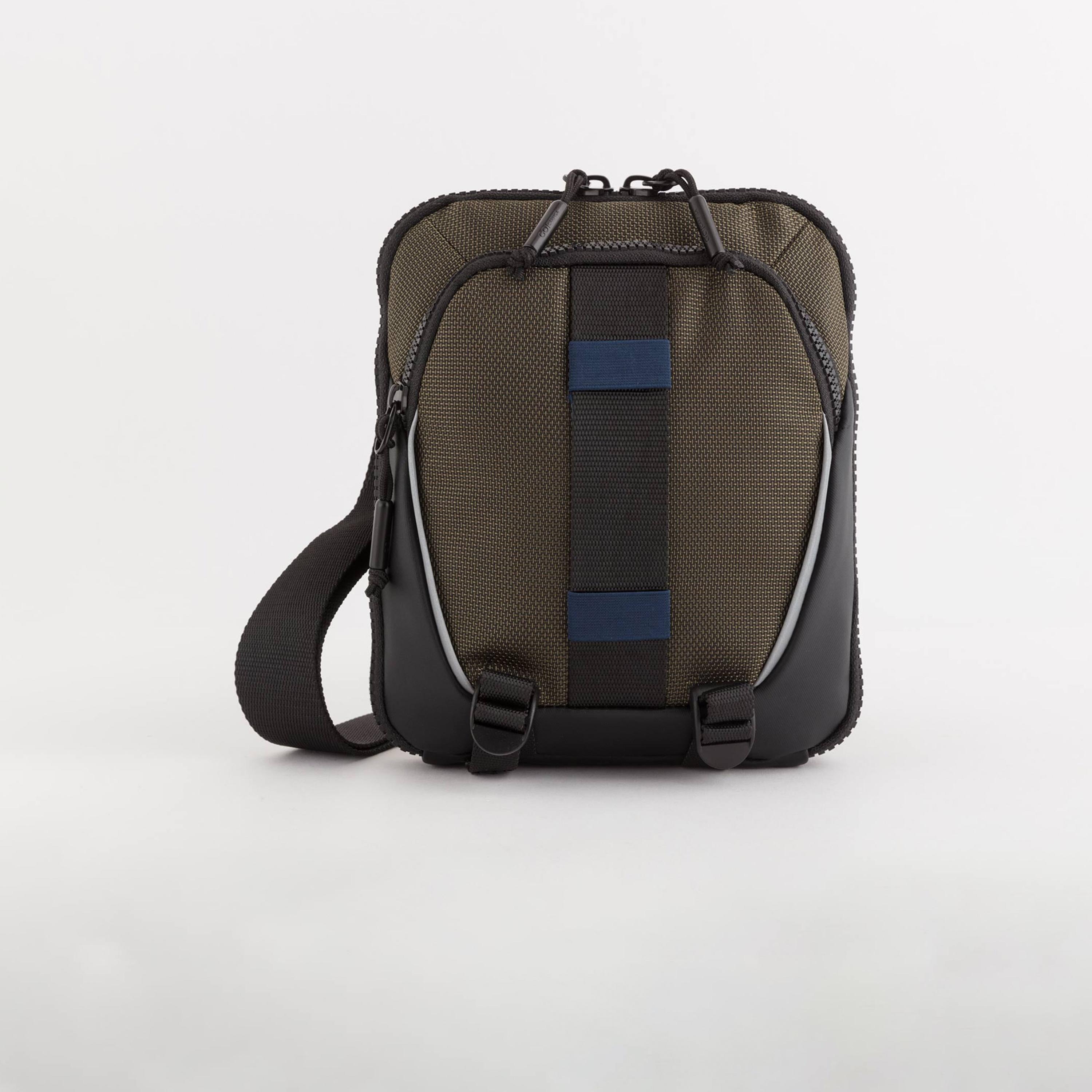كاربيسا - شنطة ظهر تصميم ذاتي غو آوت بفتحة علوية | 19.50 × 23.50 × 3.50 سم-travel-luggagesandbags-backpacks-image-1