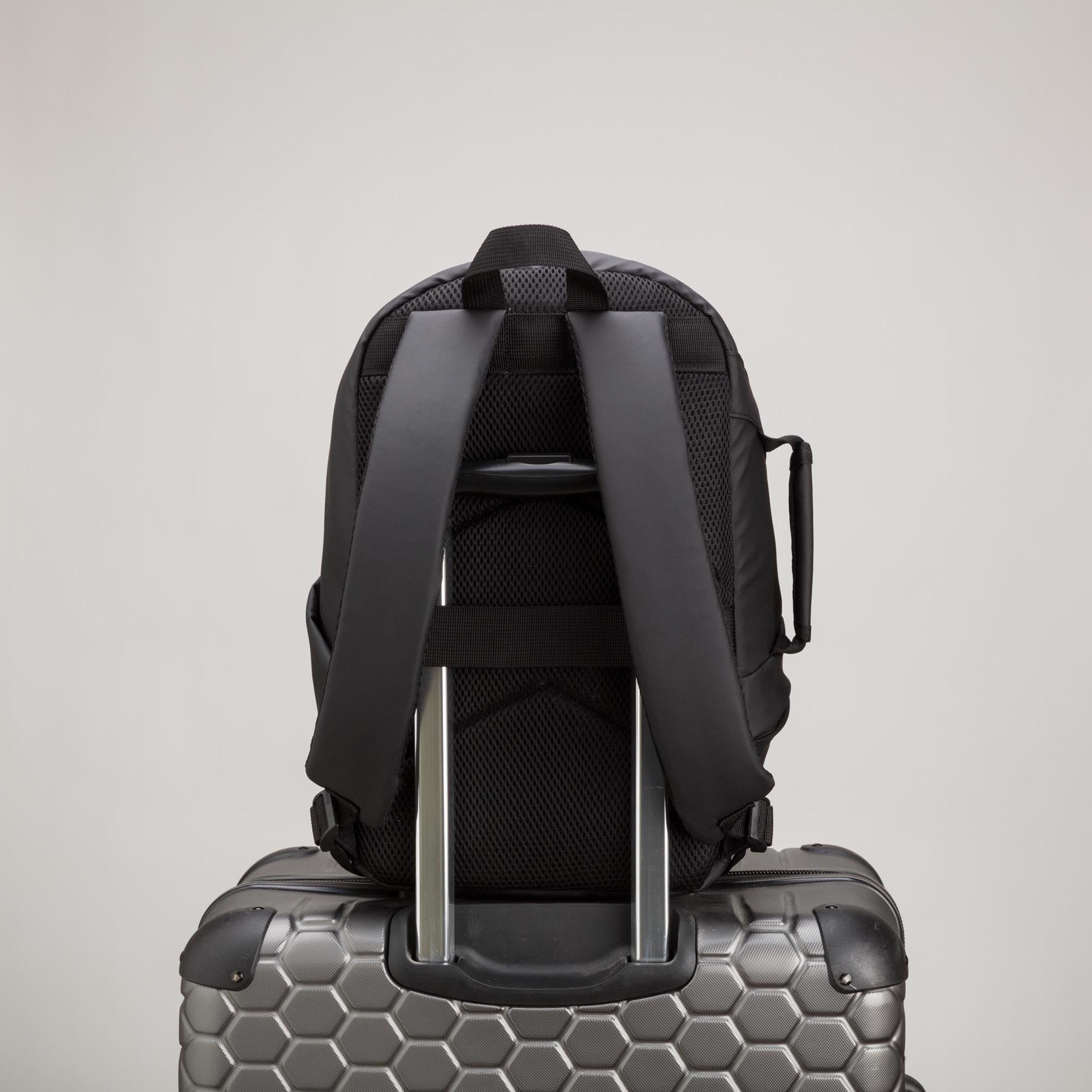 كاربيسا - شنطة ظهر تصميم ذاتي ثريلينج جو باجز سحاب إغلاق | 25 × 40 × 20 سم-travel-luggagesandbags-backpacks-image-4