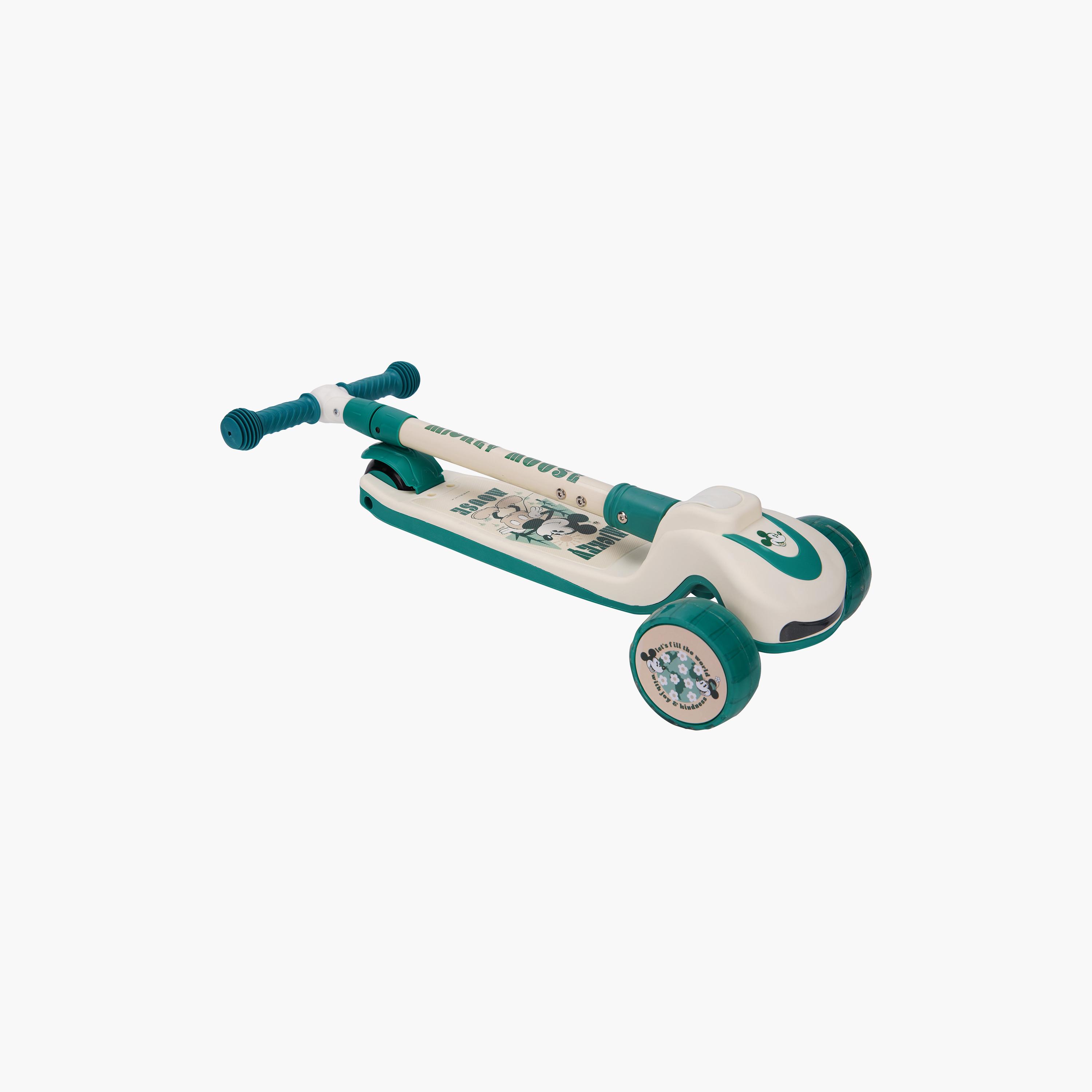 Marvel Foldable 3-Wheel Twist Scooter-toys-outdoor-scooters-image-1