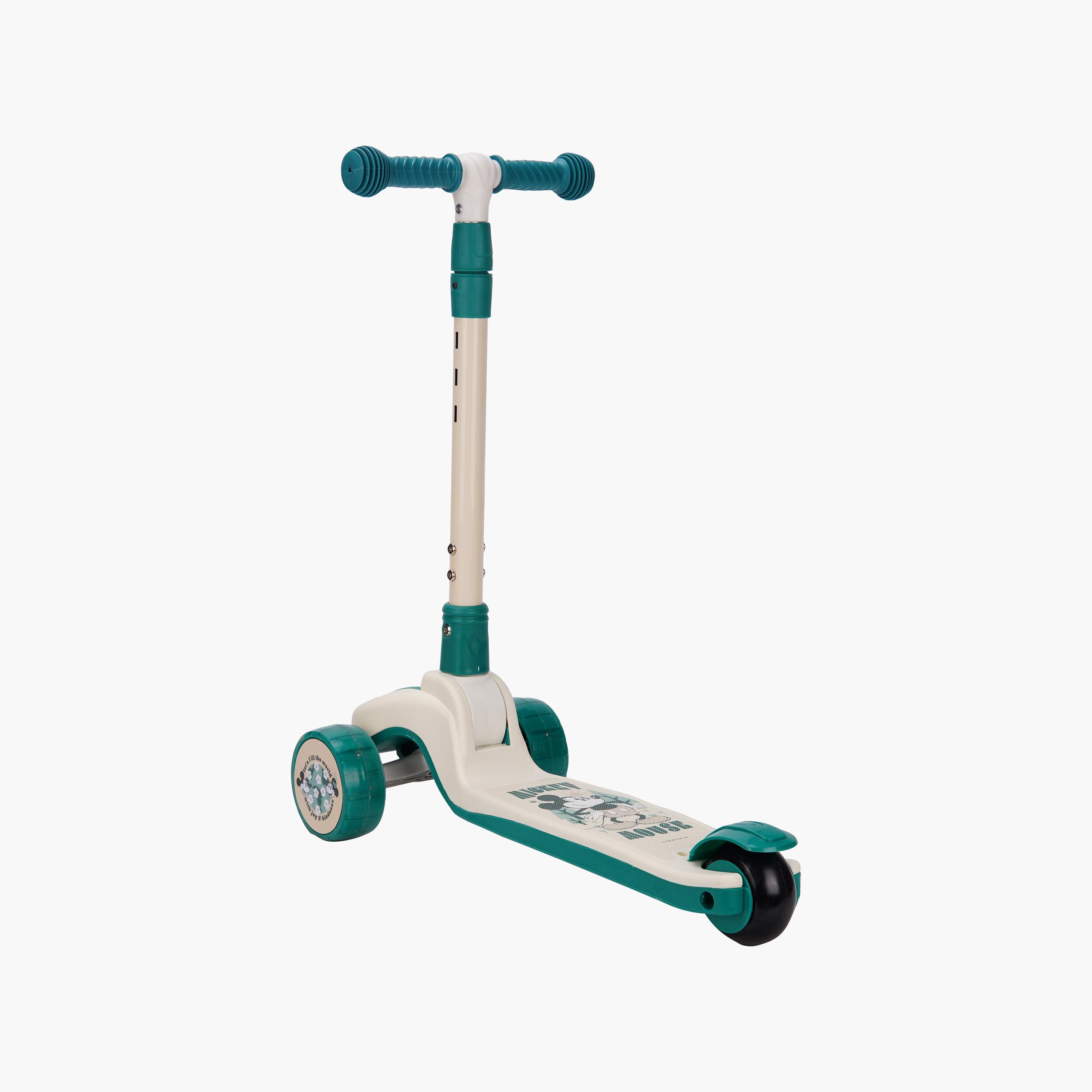Marvel Foldable 3-Wheel Twist Scooter-toys-outdoor-scooters-image-3