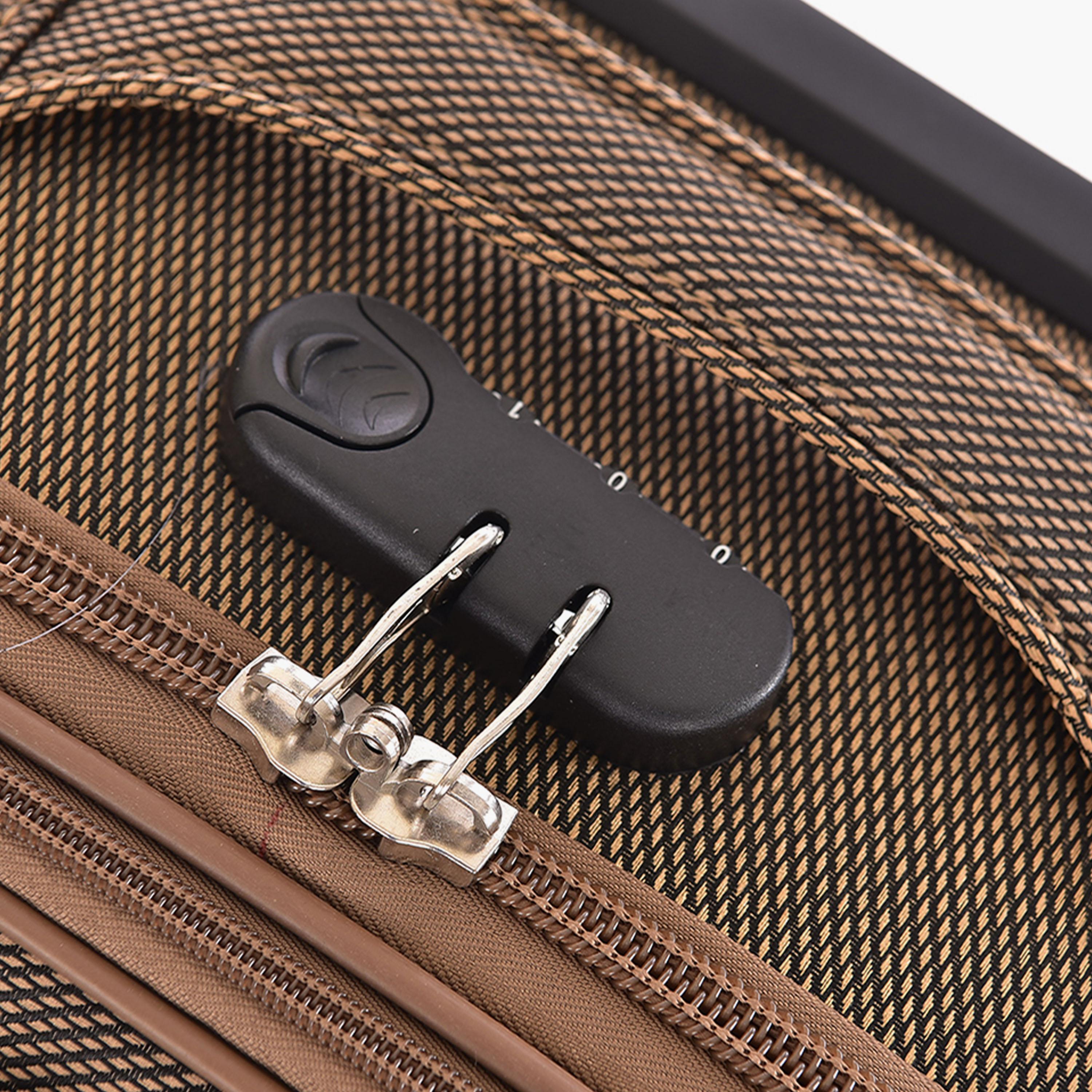 نيو ترافل - طقم  3 شنط سفر بأربع عجلات من النايلون الناعم مع قفل برقم سري-travel-luggagesandbags-luggage-image-11