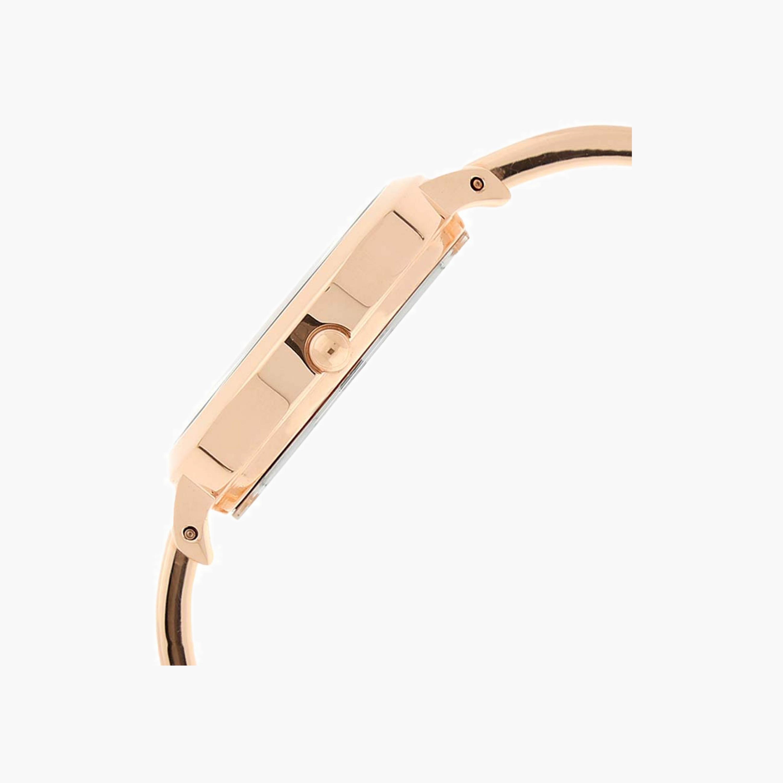 ساعة يد أنالوج تيتان راجا للنساء-women-watchesandjewellery-watches-image-3