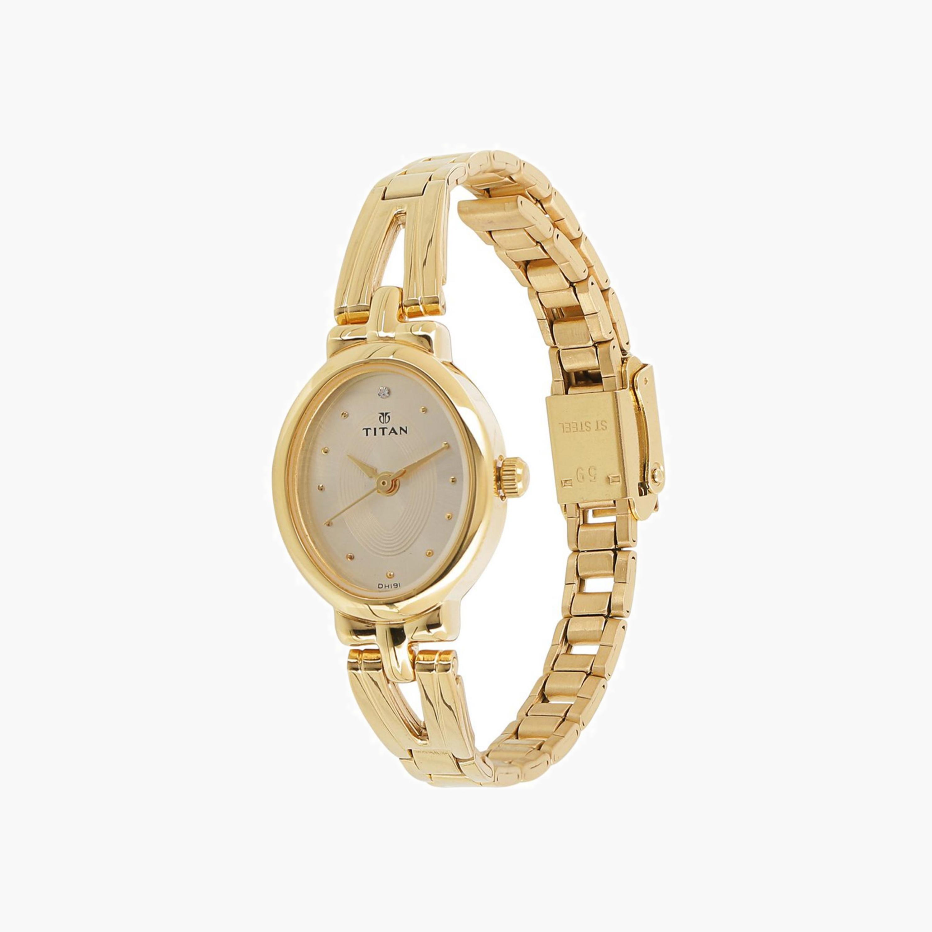 Titan Oval Dial Analogue Watch-women-watchesandjewellery-watches-image-3