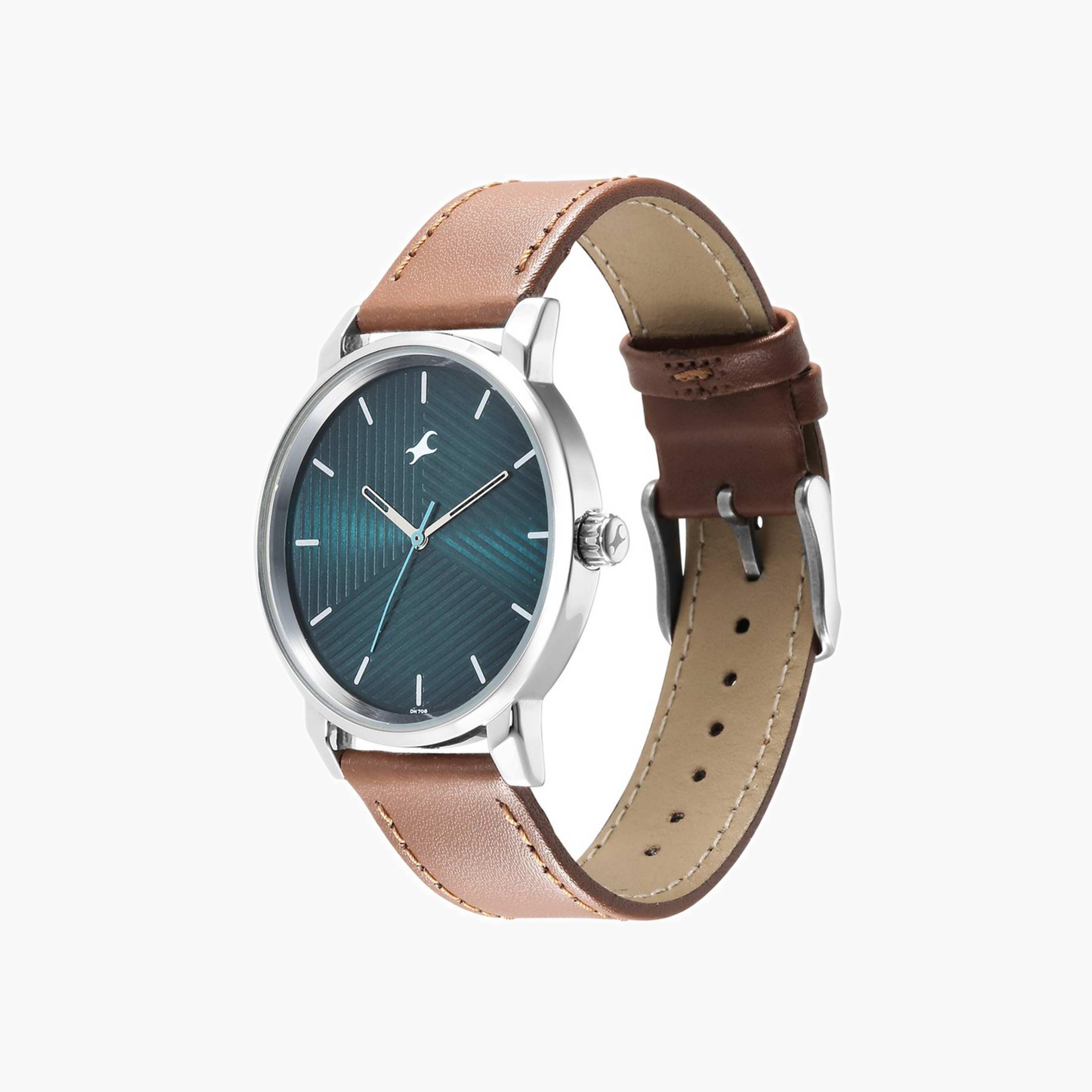 Fastrack Textured Dial Analogue Watch-men-watchesandjewellery-watches-image-3
