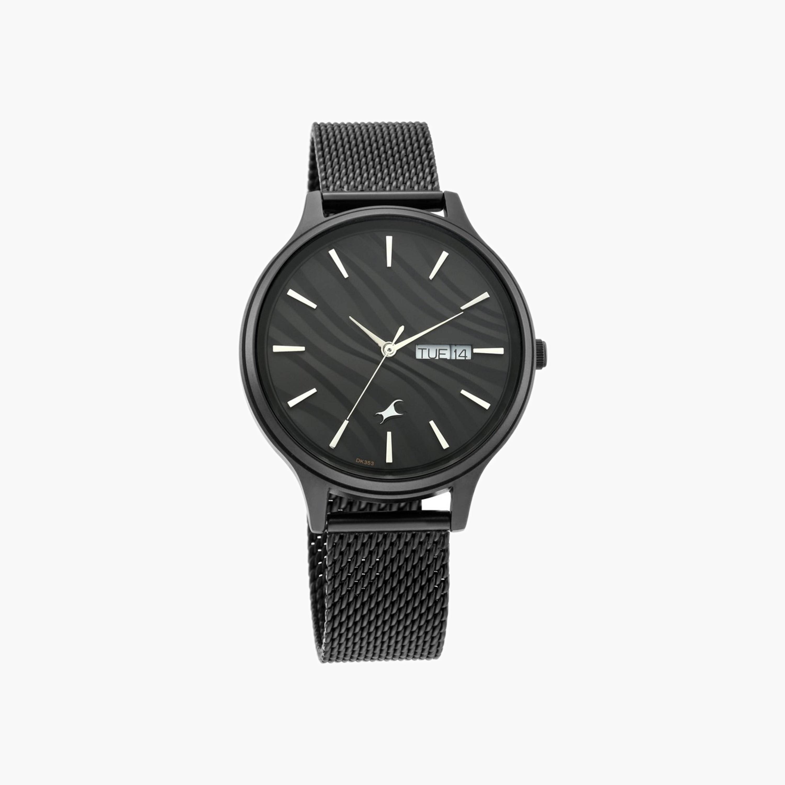 ساعة أنالوج بمينا بارز الملمس وسوار شبكي-women-watchesandjewellery-watches-image-2
