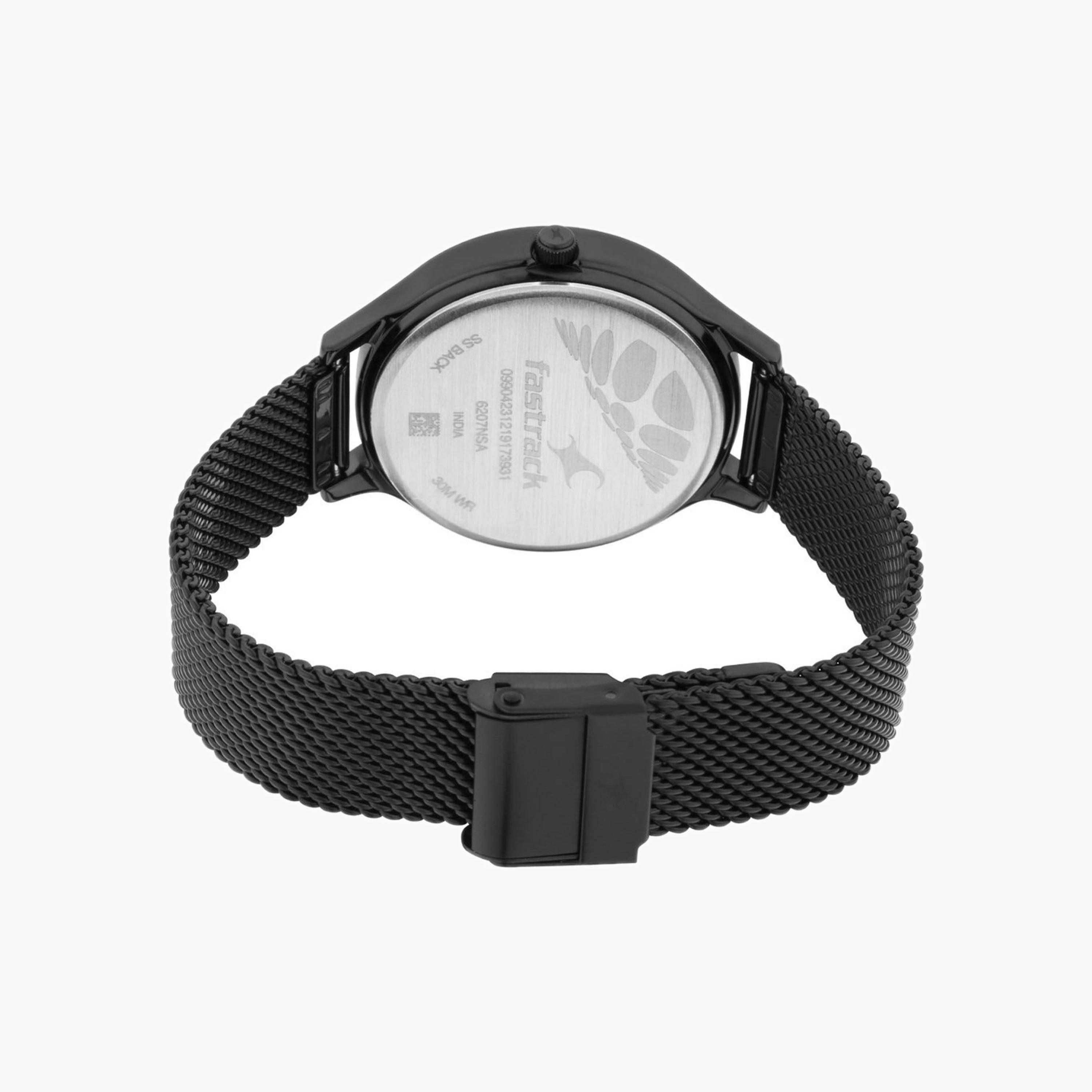 ساعة أنالوج بمينا بارز الملمس وسوار شبكي-women-watchesandjewellery-watches-image-5