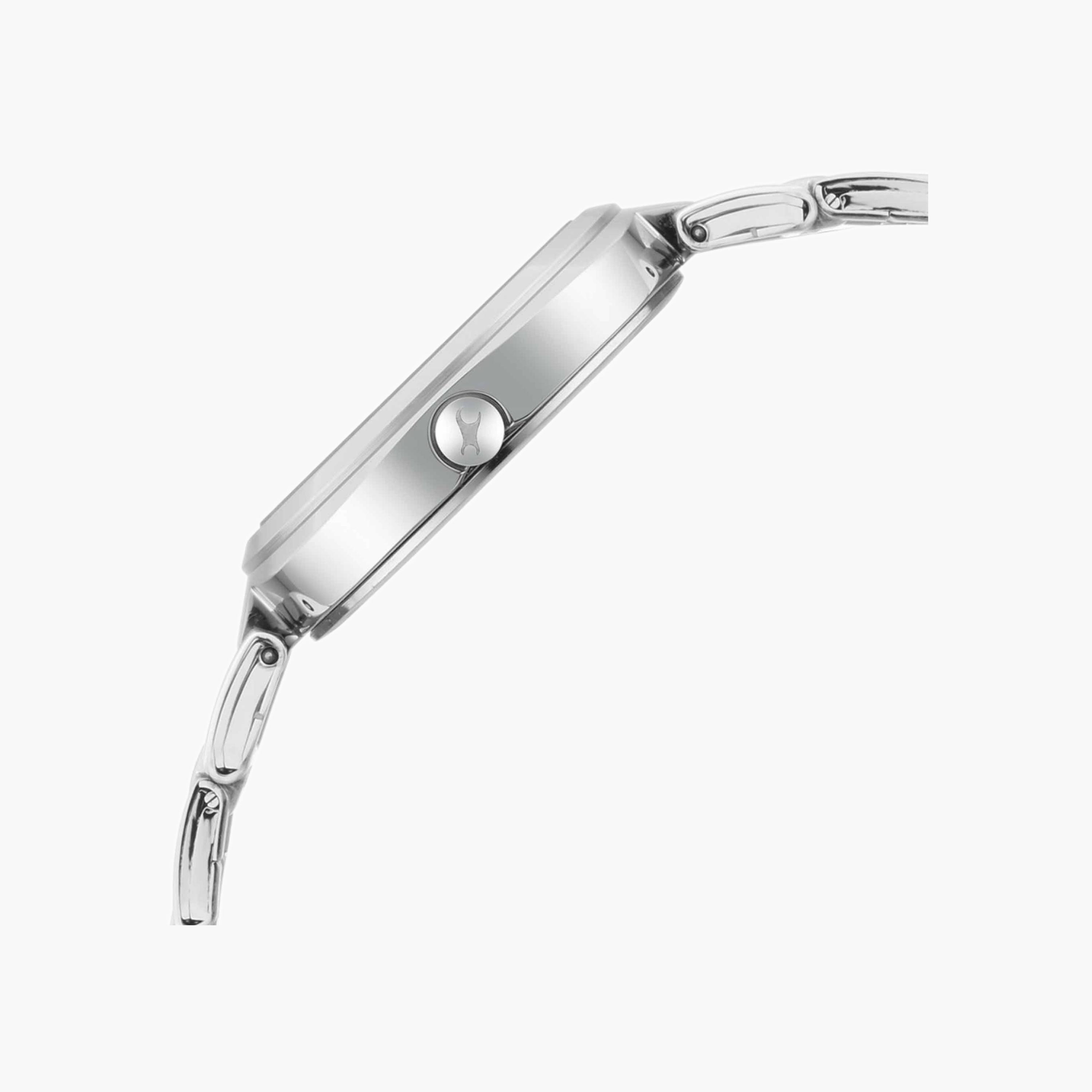 Fastrack Women's Metal Bracelet Analogue Watch-women-watchesandjewellery-watches-image-4