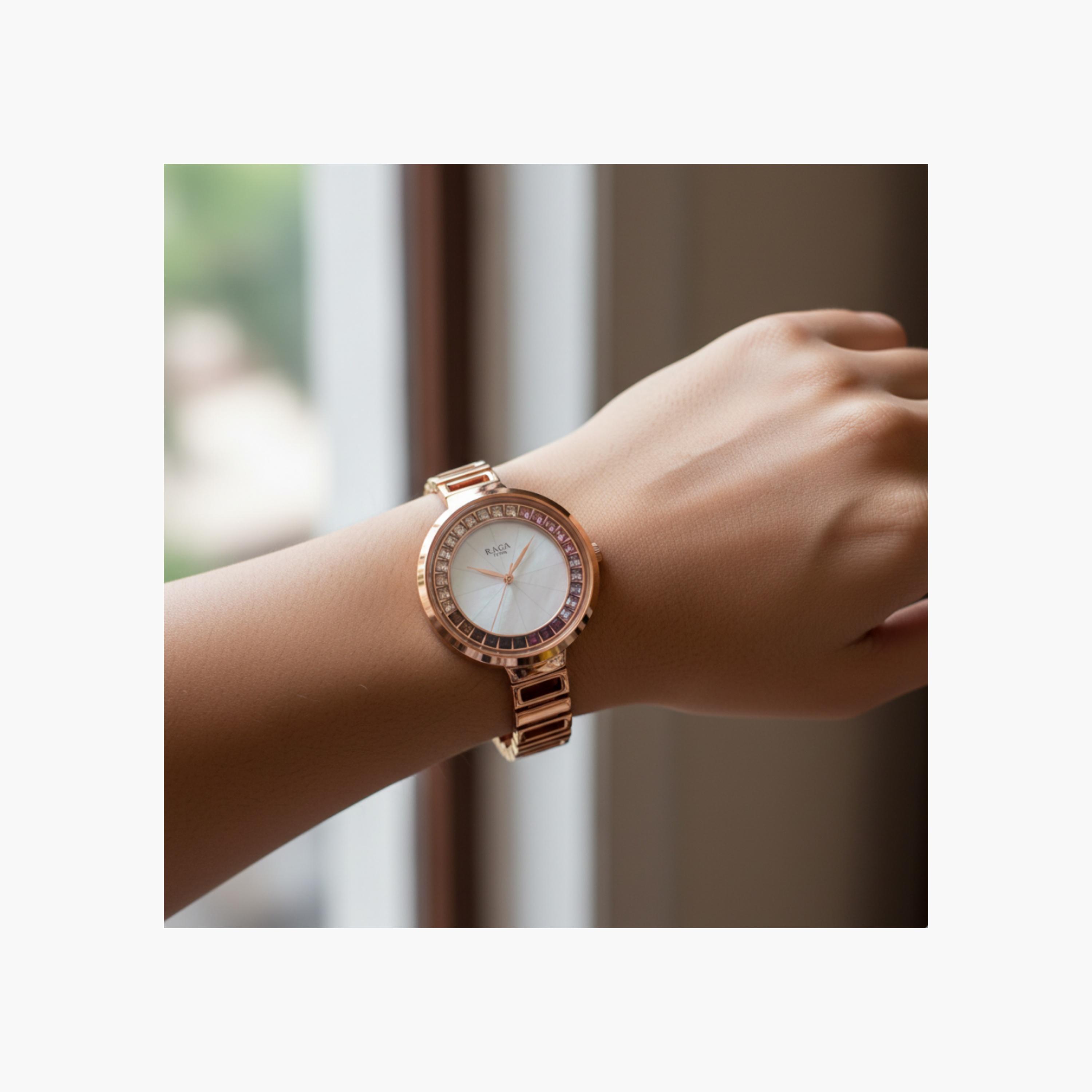 ساعة أنالوج بعقارب ومينا صدف-women-watchesandjewellery-watches-image-2