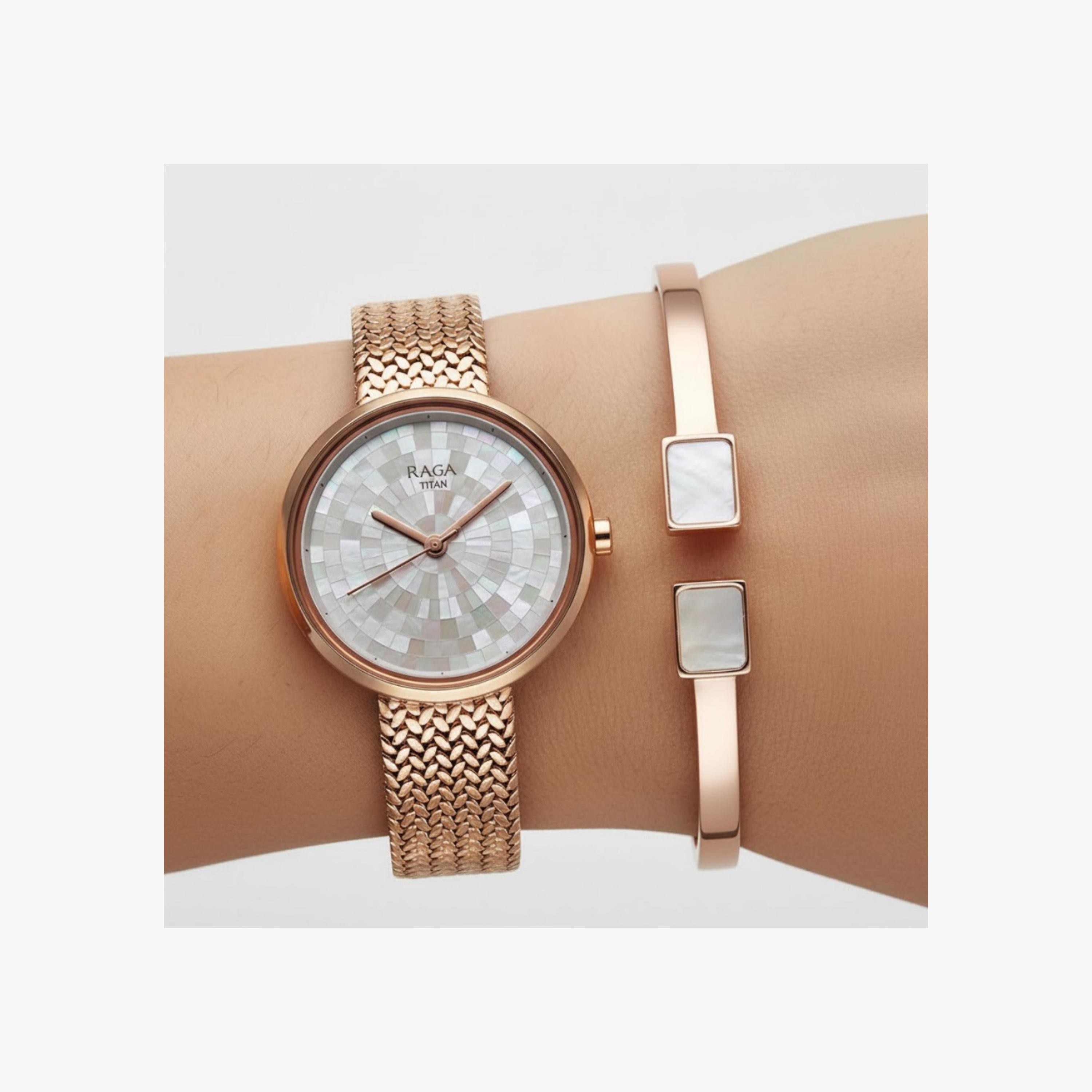 ساعة تيتان راجا أنالوج للنساء-women-watchesandjewellery-watches-image-7