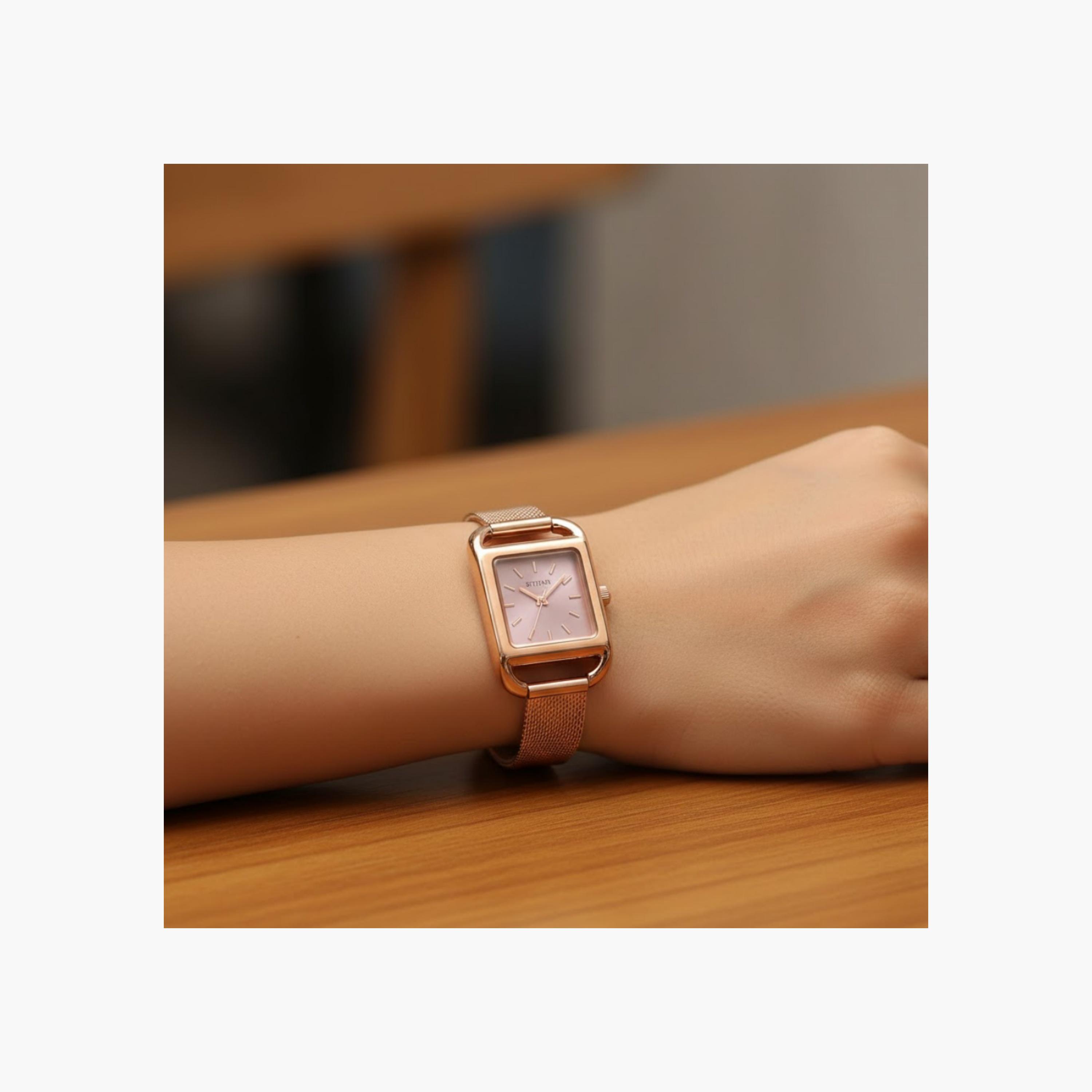 ساعة أنالوج بمينا مربع للنساء-women-watchesandjewellery-watches-image-2