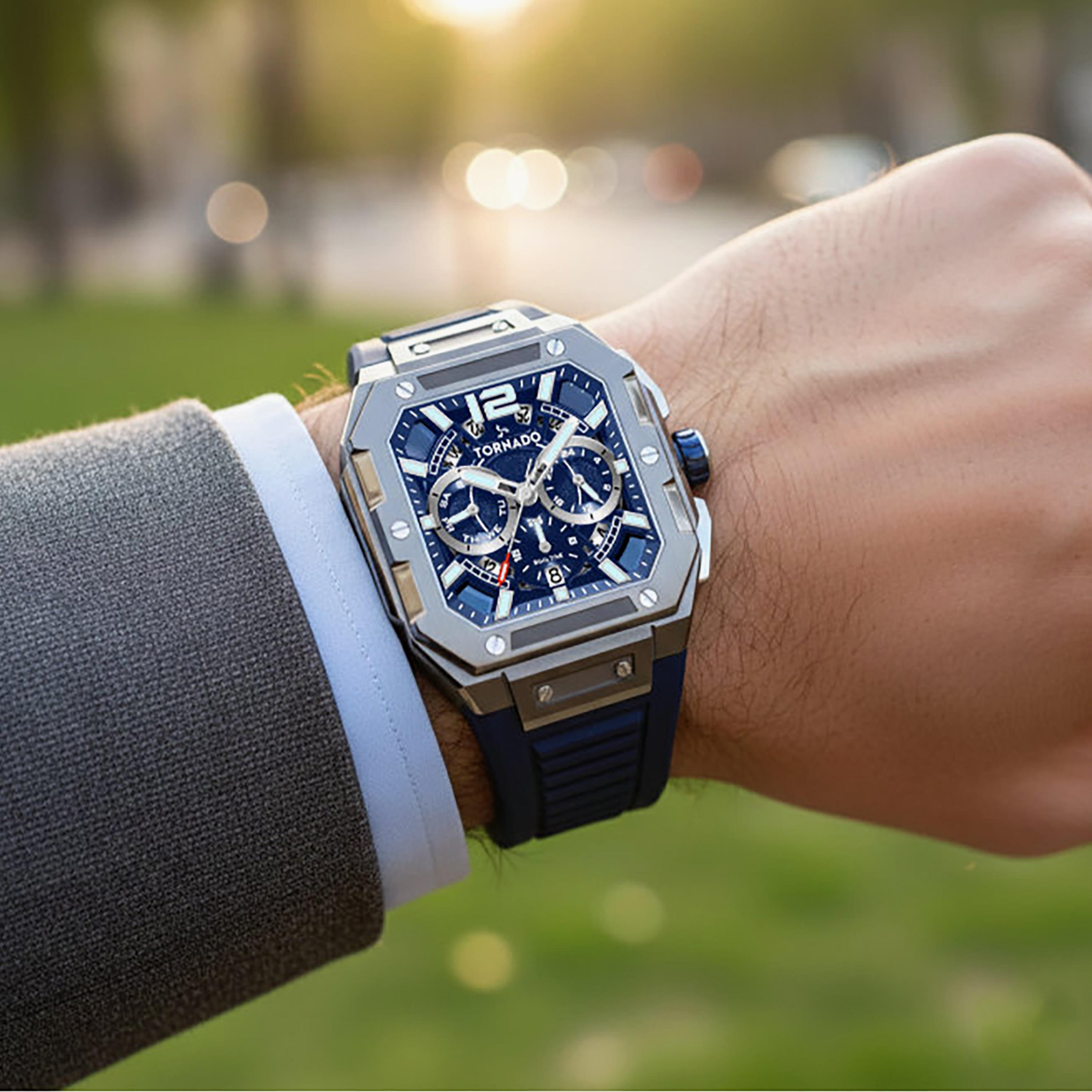 ساعة كرونوغراف سيليكون باللون الأزرق 44 مم للرجال من تورنيدو | T26101-XFNN-men-watchesandjewellery-watches-image-8