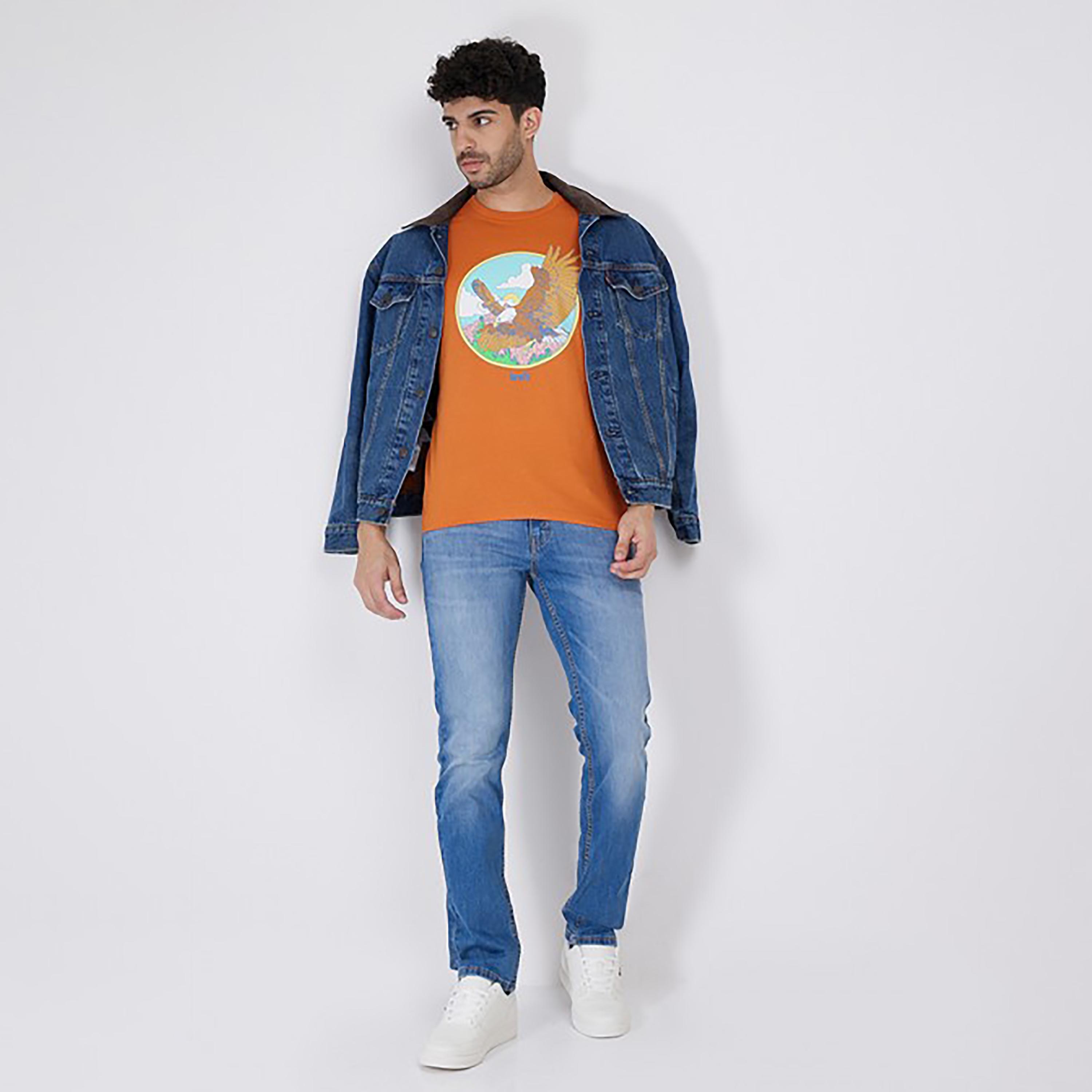 تيشيرت ليفايز بأكمام قصيرة وياقة دائرية مع جرافيك-men-clothing-tshirtsandpolos-tshirts-image-2