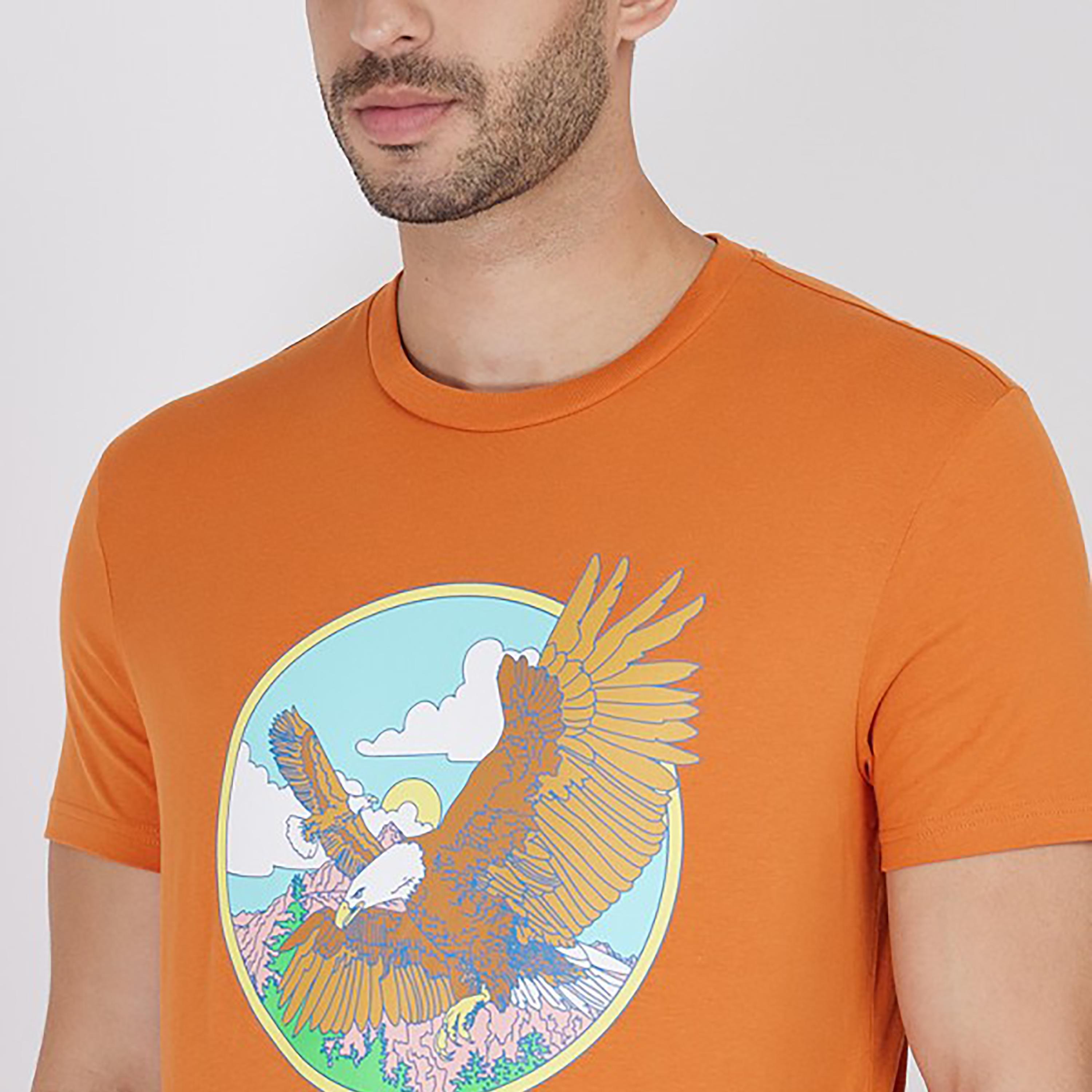 تيشيرت ليفايز بأكمام قصيرة وياقة دائرية مع جرافيك-men-clothing-tshirtsandpolos-tshirts-image-3