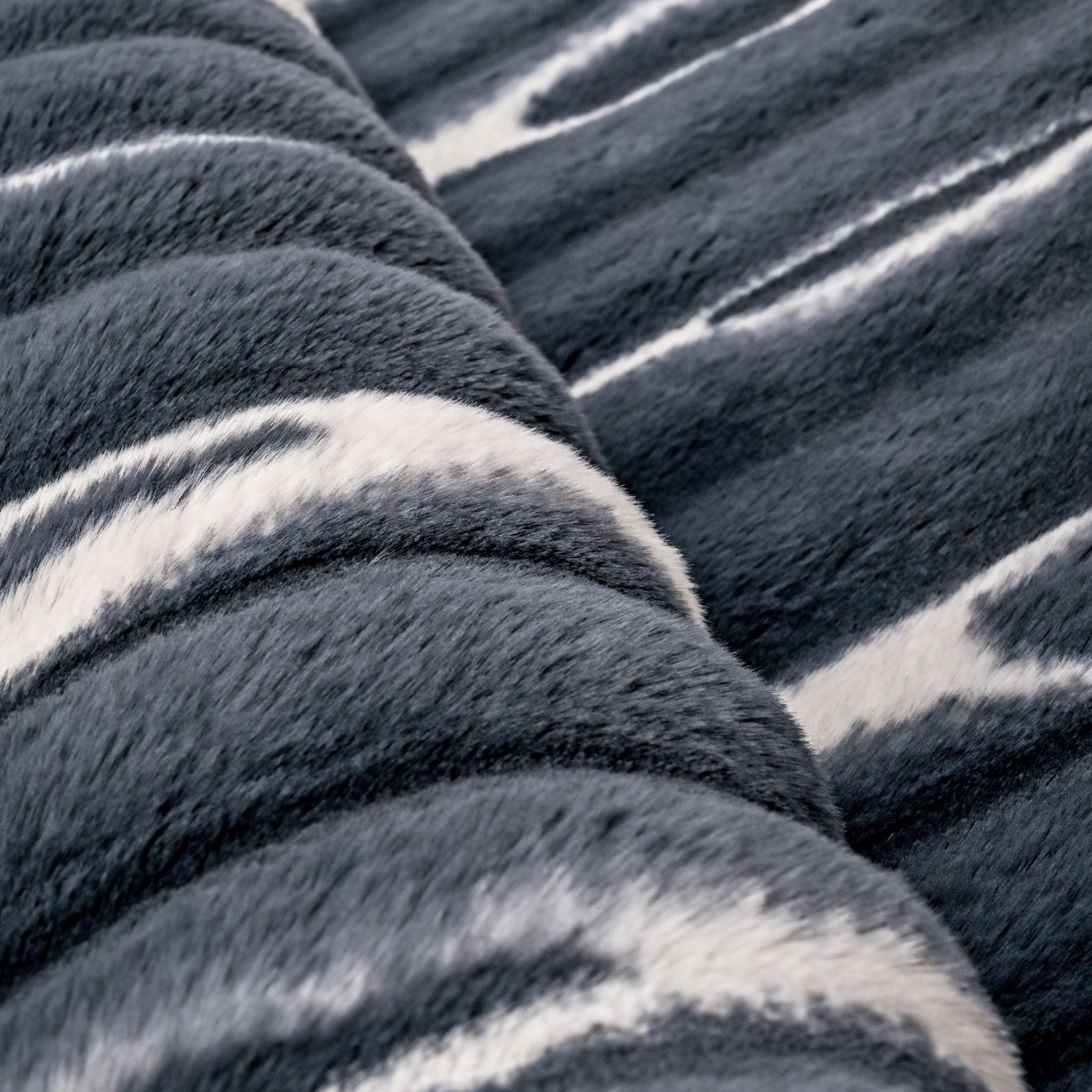 Plush Shibori Tie Dyed Faux Rabbit Fur Rug - 300x200 cm-hbxdecorandfurnishings-floorcoverings-rugs-image-5