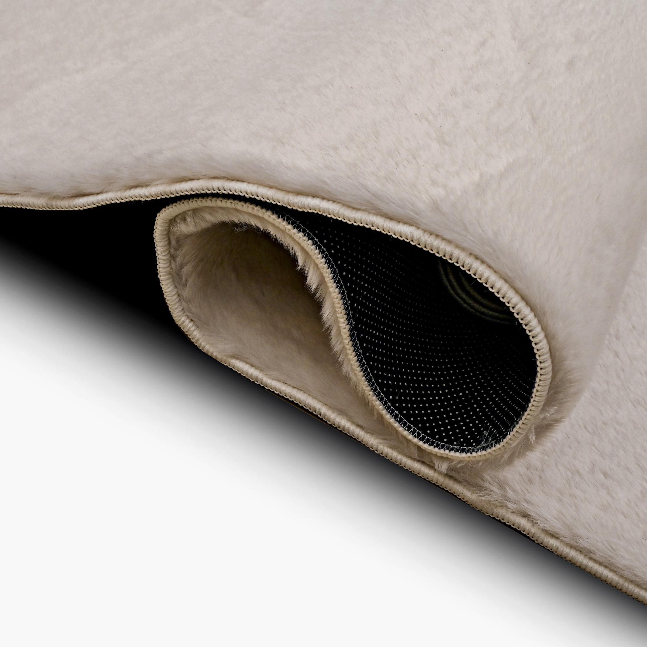 Faux Rabbit Rug - 230x160 cm-hbxdecorandfurnishings-floorcoverings-rugs-image-4