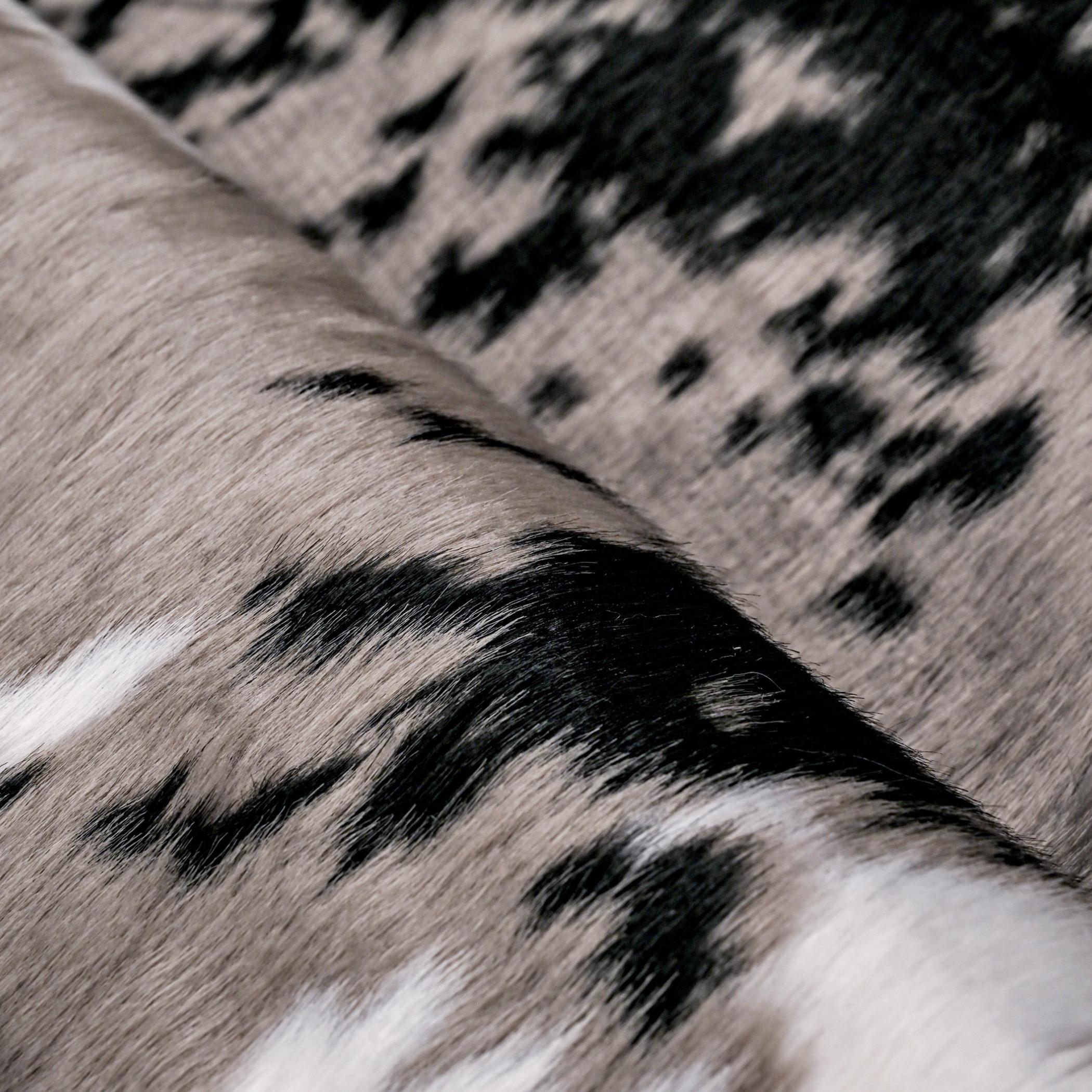 Cow Hide Shaped Rug - 230x150 cm-hbxdecorandfurnishings-floorcoverings-rugs-image-4