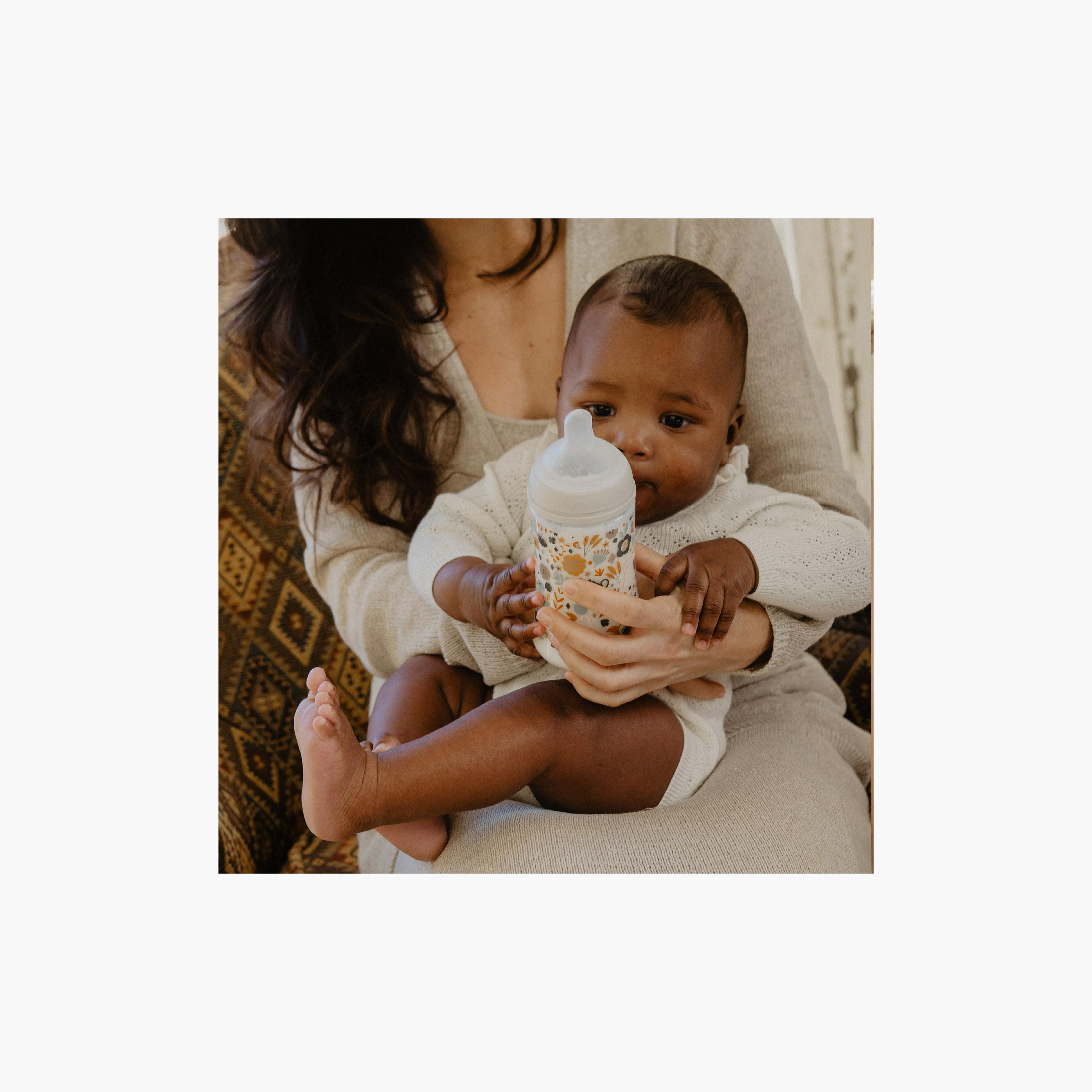 Suavinex Polyamide Slow Flow Feeding Bottle with Teat - 270 ml-baby-feeding-feedingbottles-bottlesandteats-image-4
