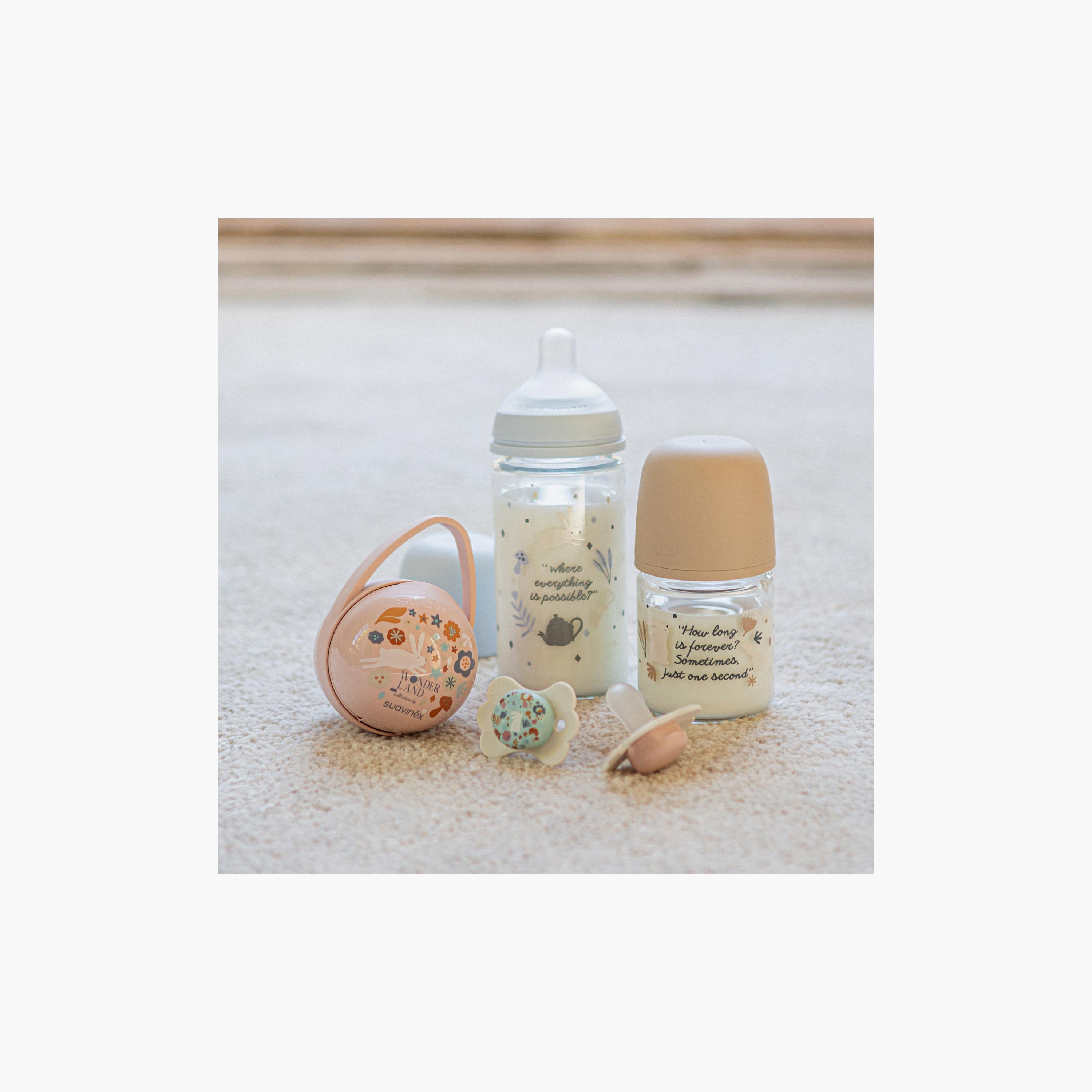 Suavinex Glass Medium Flow Feeding Bottle with Teat - 240 ml-baby-feeding-feedingbottles-bottlesandteats-image-4