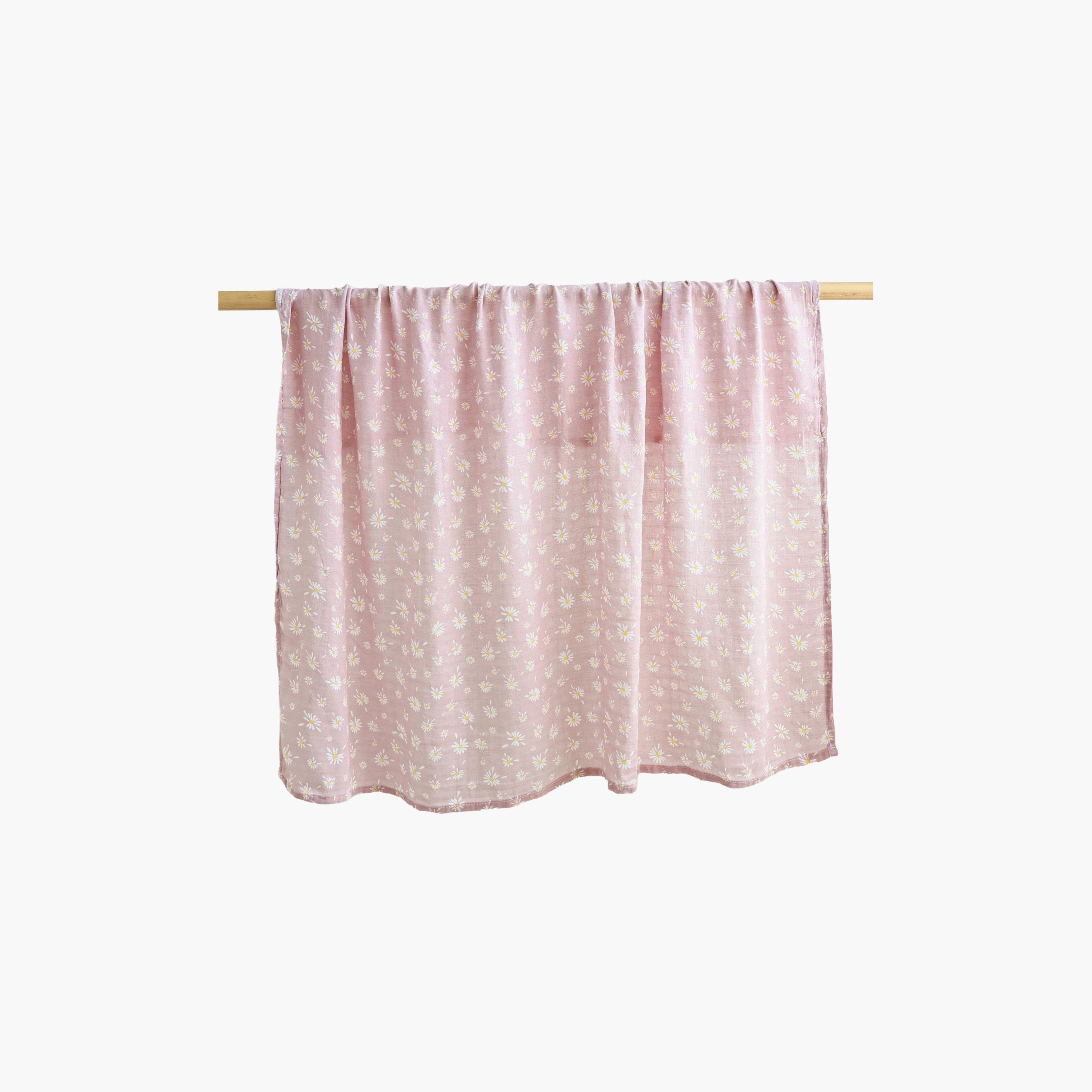 طقم أقمشة قماط فائقة النعومة موديل بلاك ديزي قطعتين من كيندر فالي-baby-nursery-blanketsandswaddles-receivingblankets-image-7