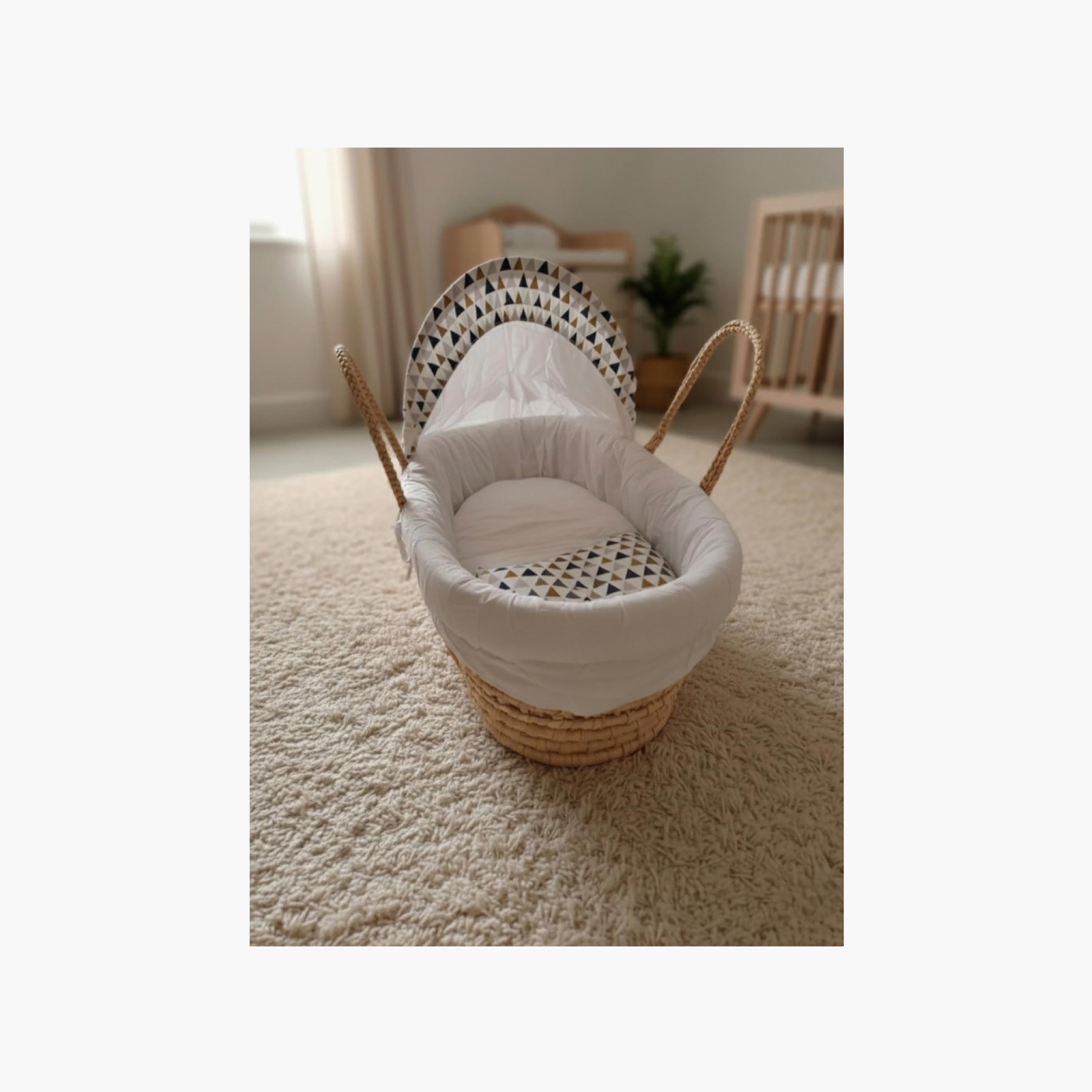Kinder Valley Geometric Triangle Moses Basket with Canopy-baby-nursery-furniture-mosesbaskets-image-2