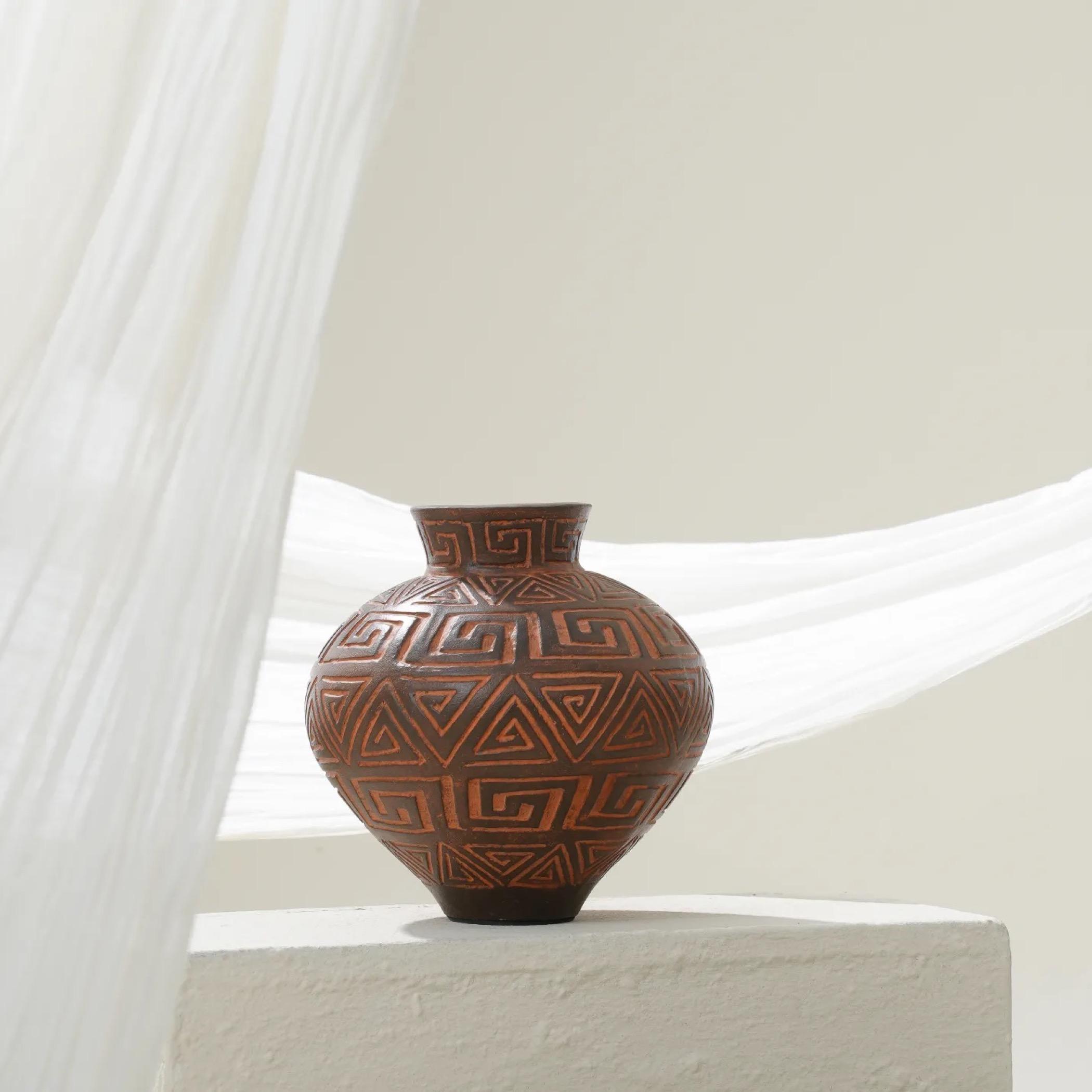 Afro Terracotta Vase - 25 cm