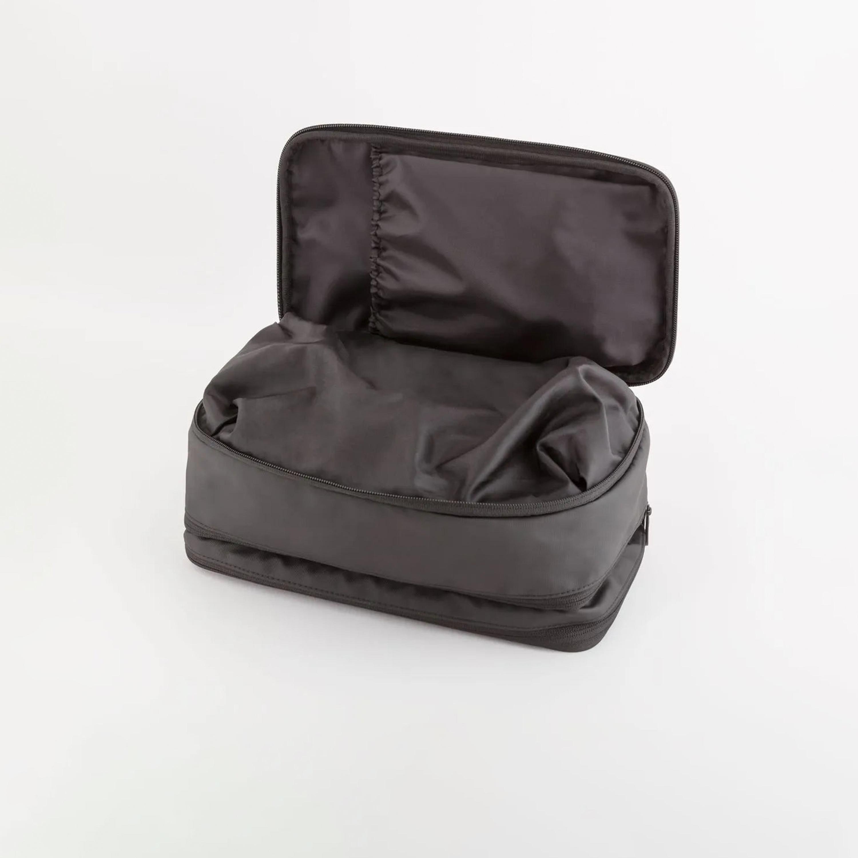 كابريسا - شنطة أدوات التجميل للجنسين-men-bags-image-3