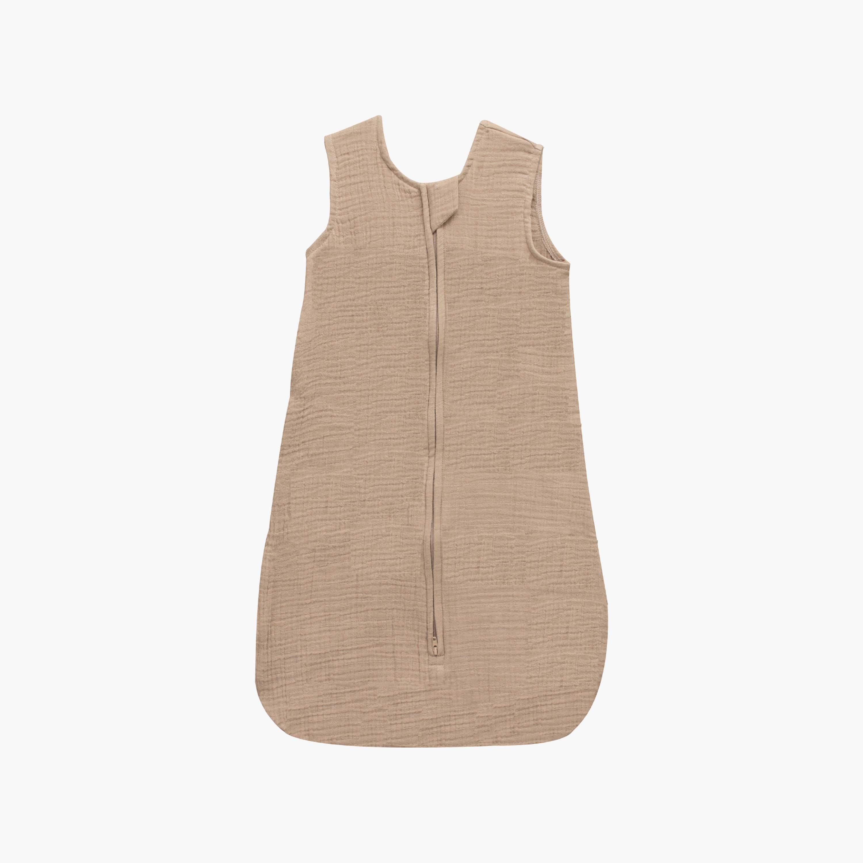 كيس نوم عضوي من الموسلين المجعد بدون أكمام - 1 توج - لون بني من مون-baby-nursery-blanketsandswaddles-swaddlesandsleepingbags-image-1
