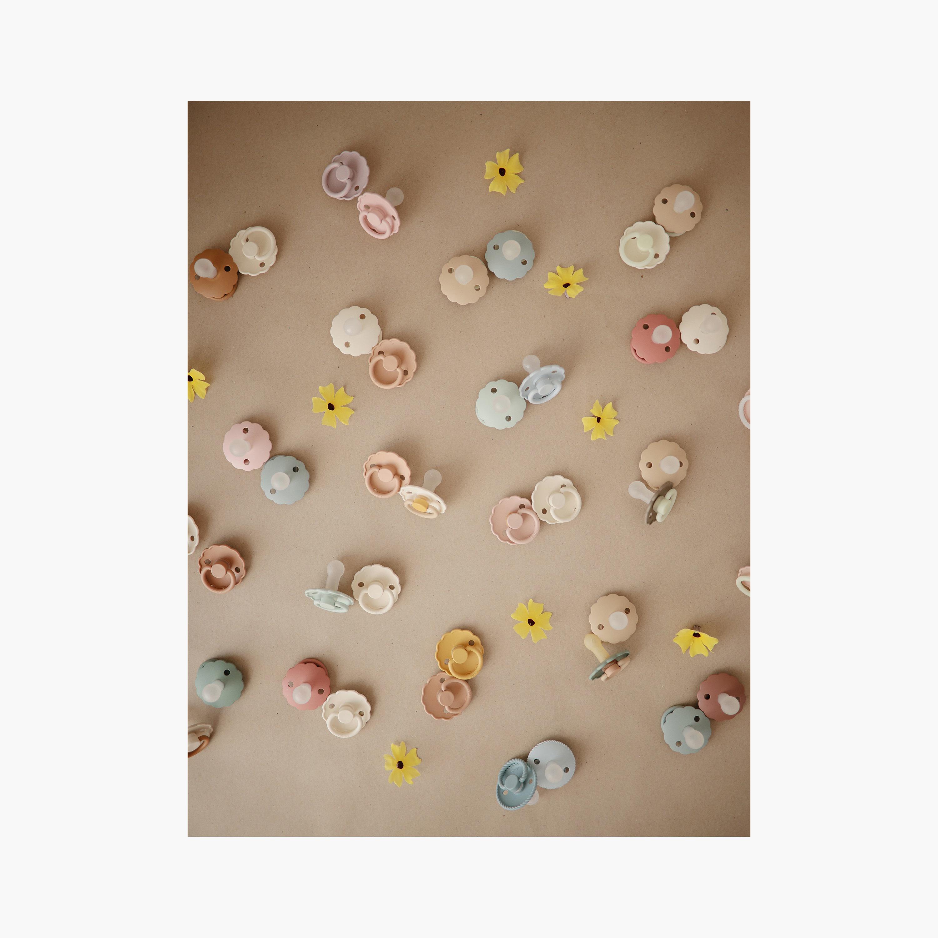 لهاية فريج ديزي سيليكون - مقاس 1-baby-feeding-pacifiers-image-4