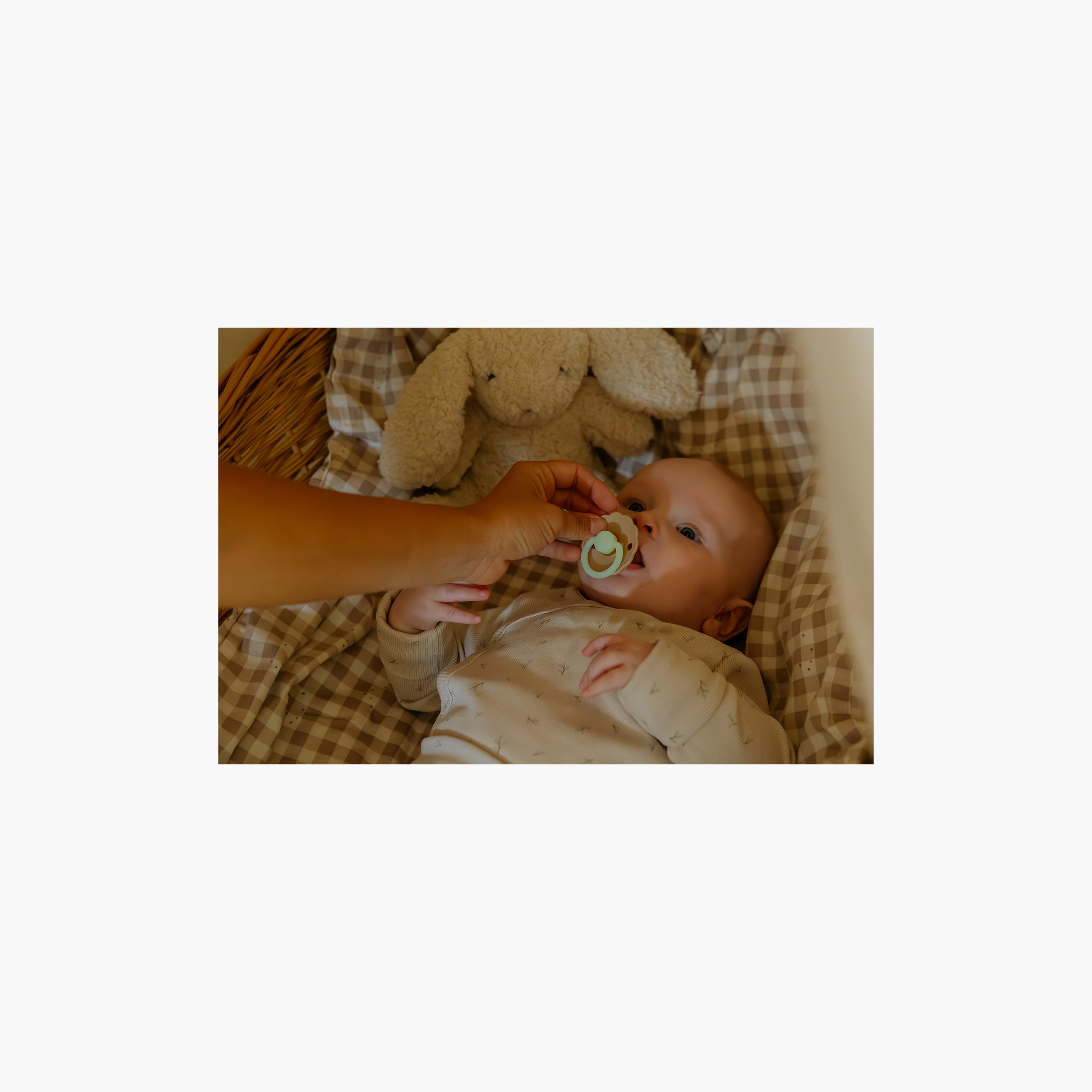 لهاية فريج ديزي سيليكون - مقاس 1-baby-feeding-pacifiers-image-5