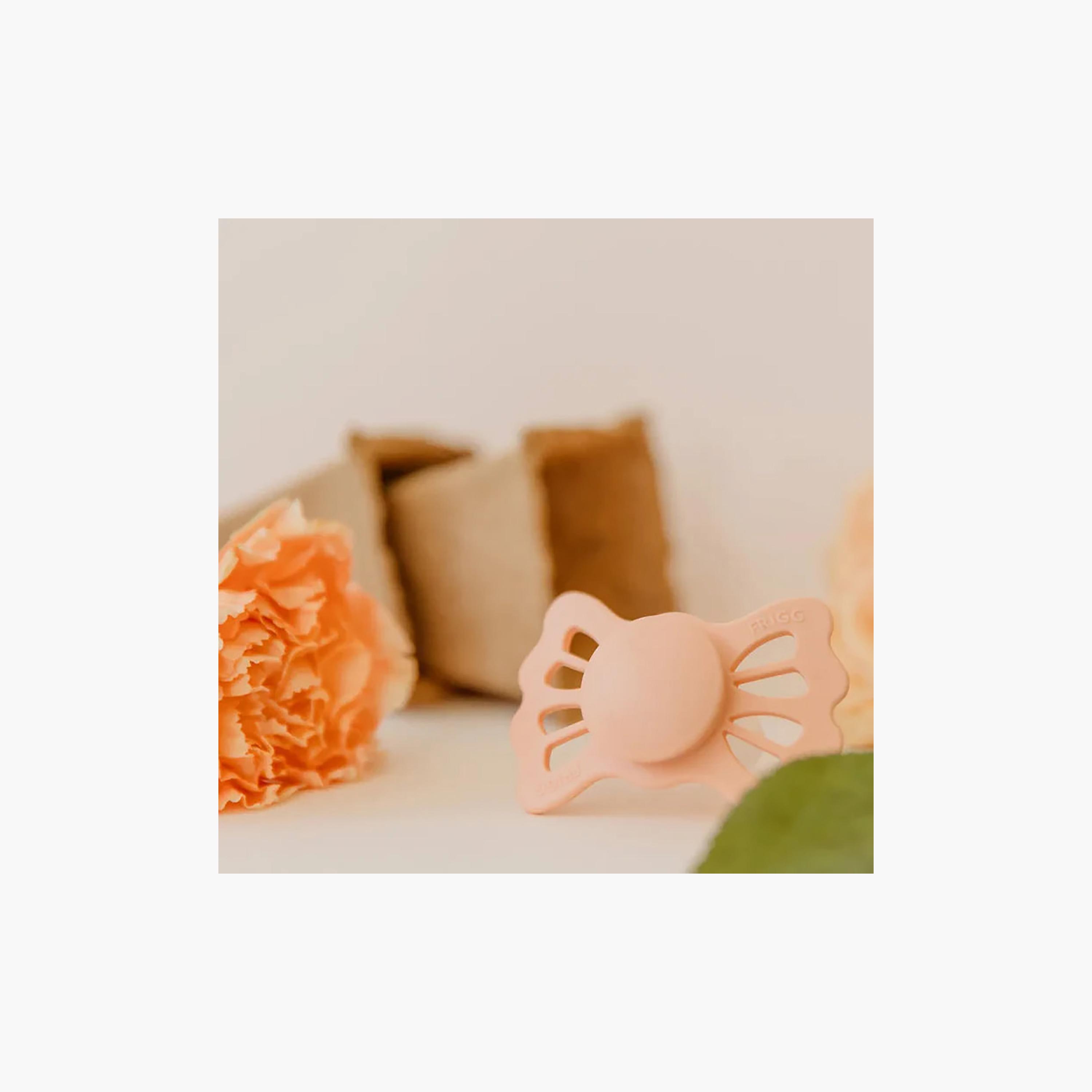 لهاية فريج لوكي سيليكون متماثلة - مقاس 1-baby-feeding-pacifiers-image-3