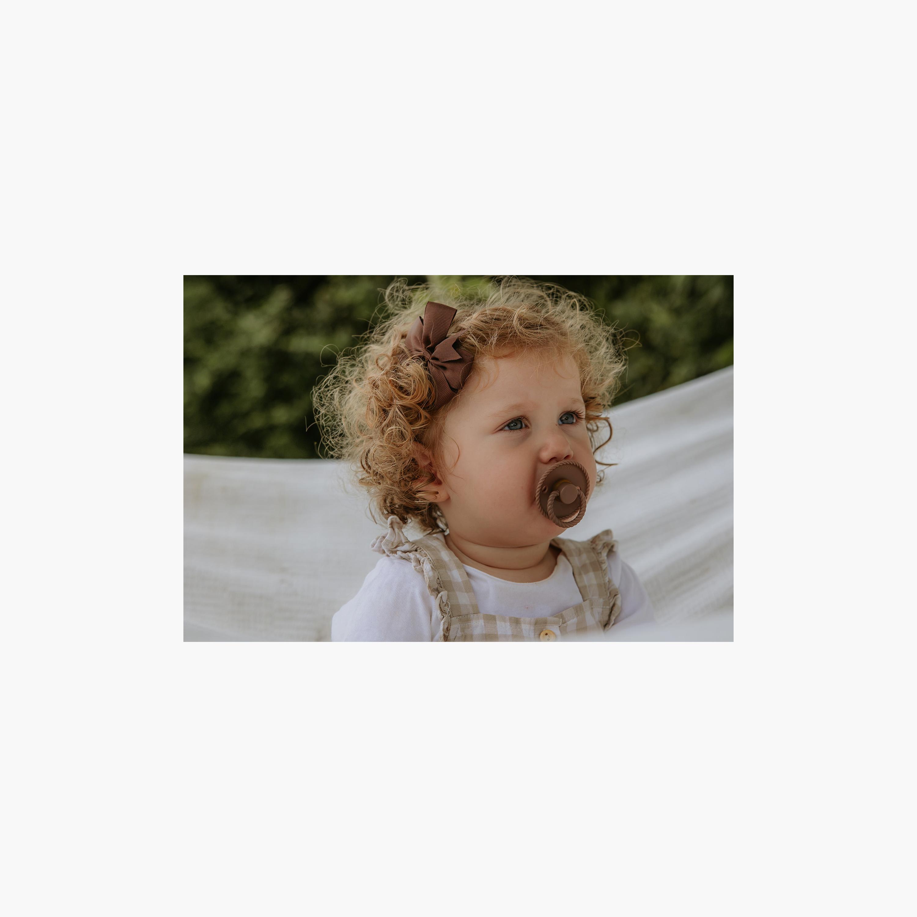Frigg 2-Piece Daisy Latex Baby Pacifier - Chamomille & Croissant - Size 1-baby-feeding-pacifiers-image-7
