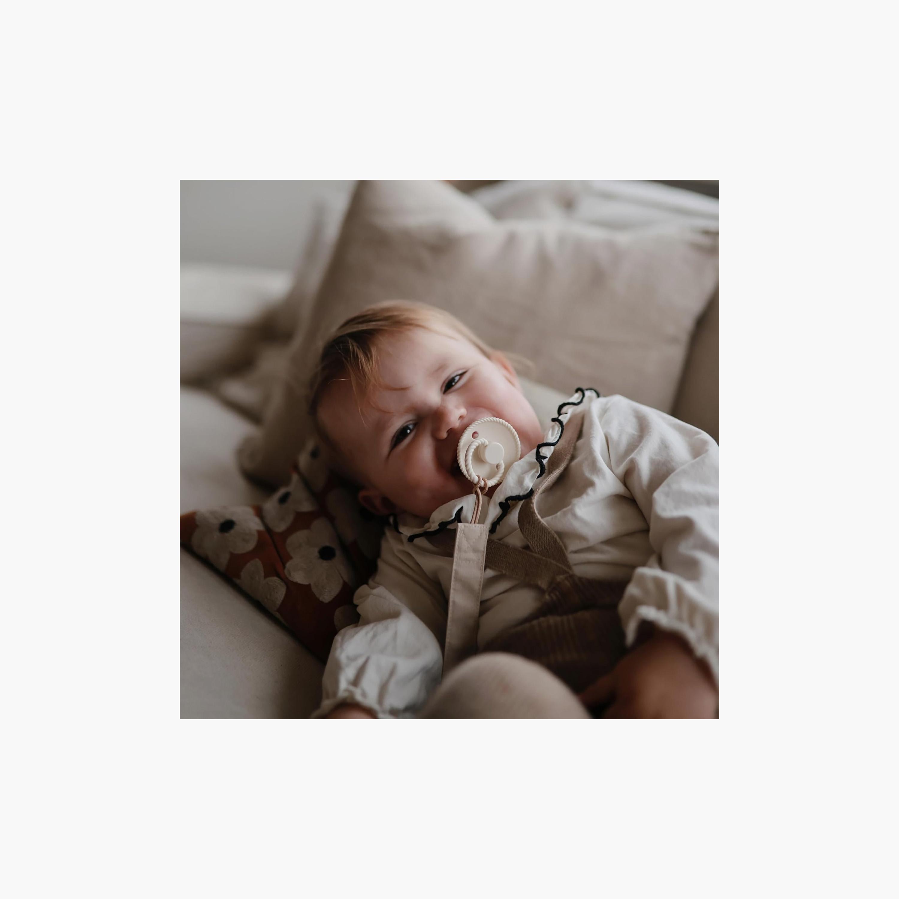 FRIGG 2-Piece Rope Latex Pacifier - Size 2-baby-feeding-pacifiers-image-5