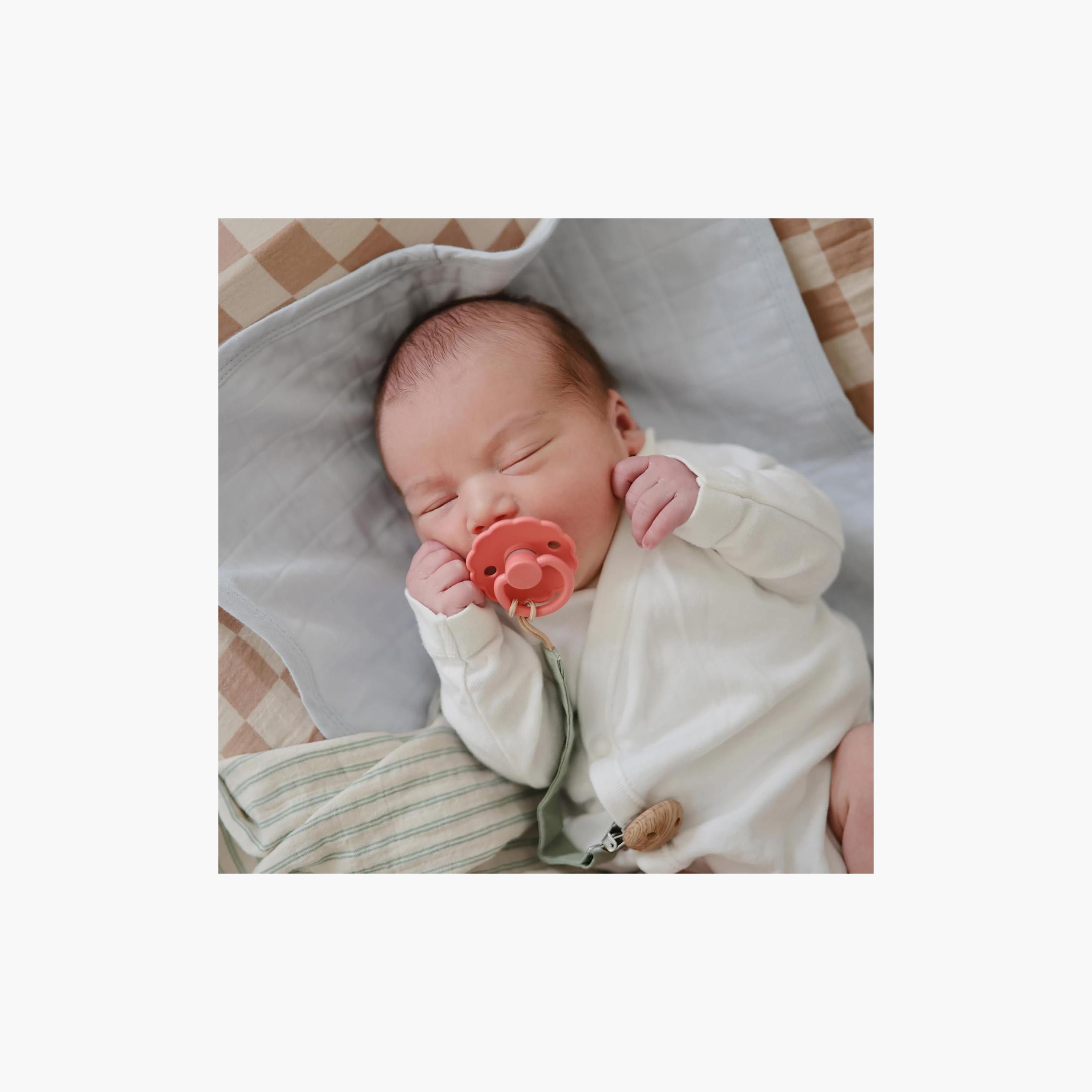 FRIGG 2-Piece Daisy Silicone Pacifier - Size 1-baby-feeding-pacifiers-image-4
