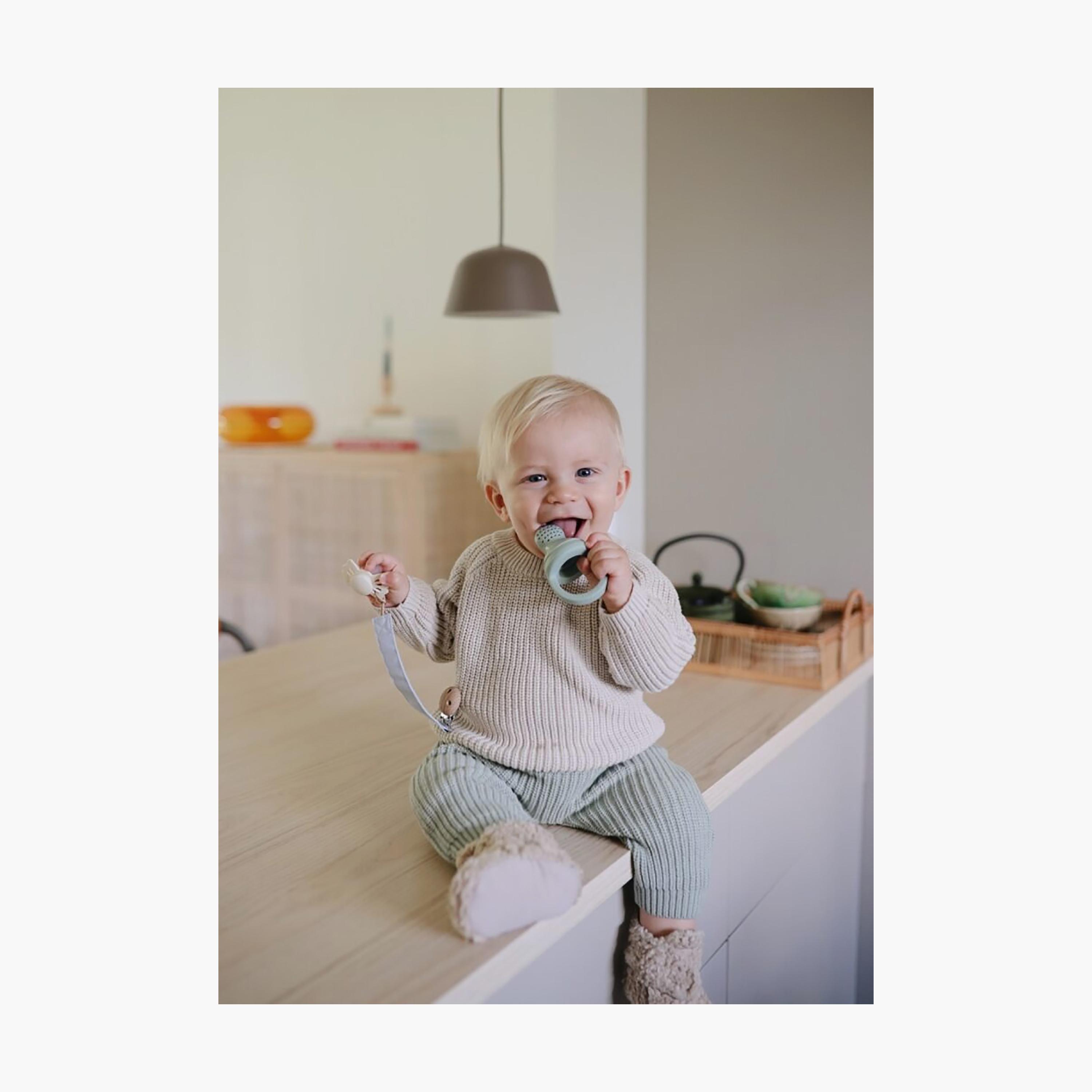 Mushie 2-Piece Silicone Fresh Food Feeder-baby-feeding-mealtimeessentials-image-2