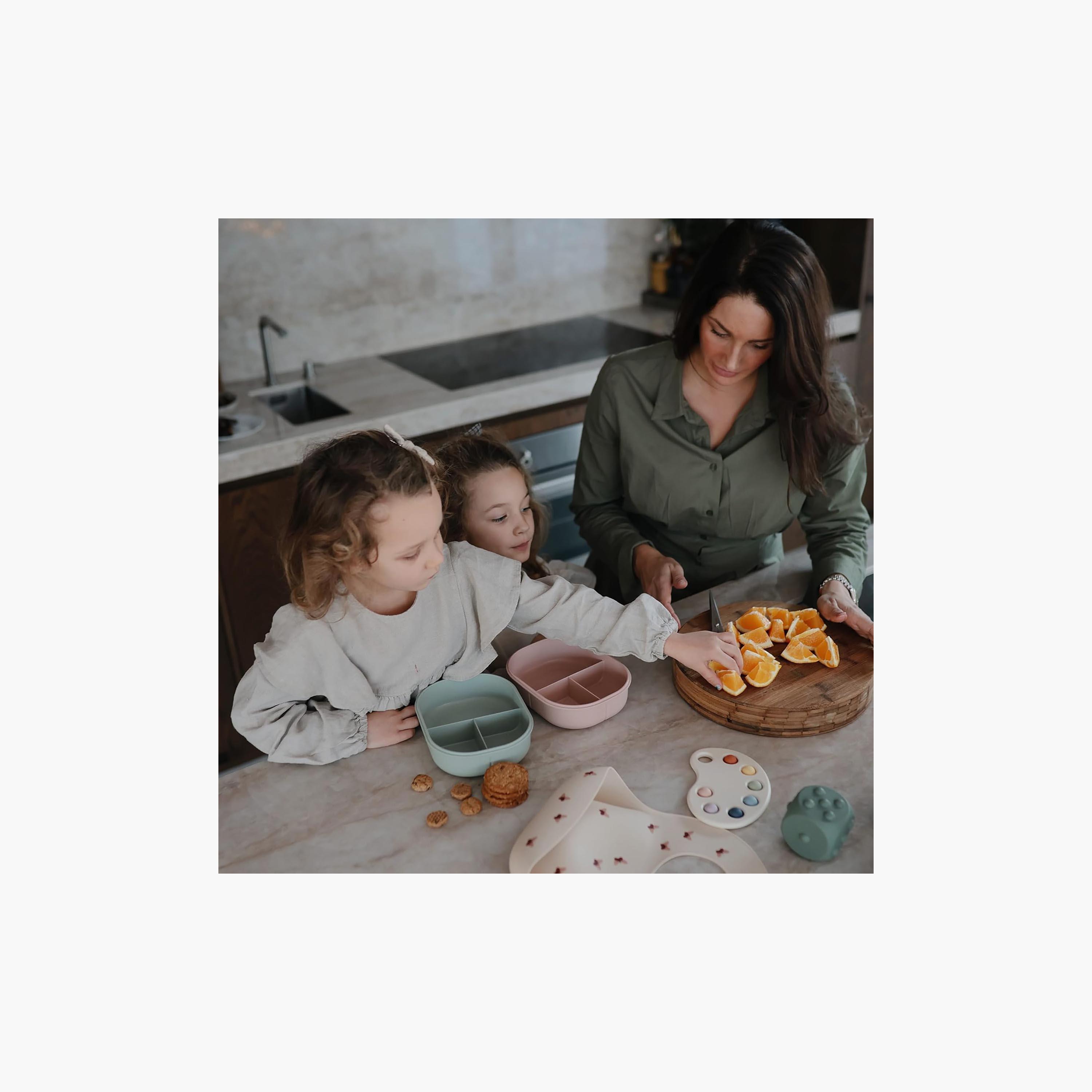 صندوق غداء موشي مع ملعقة وشوكة-baby-feeding-mealtimeessentials-image-6