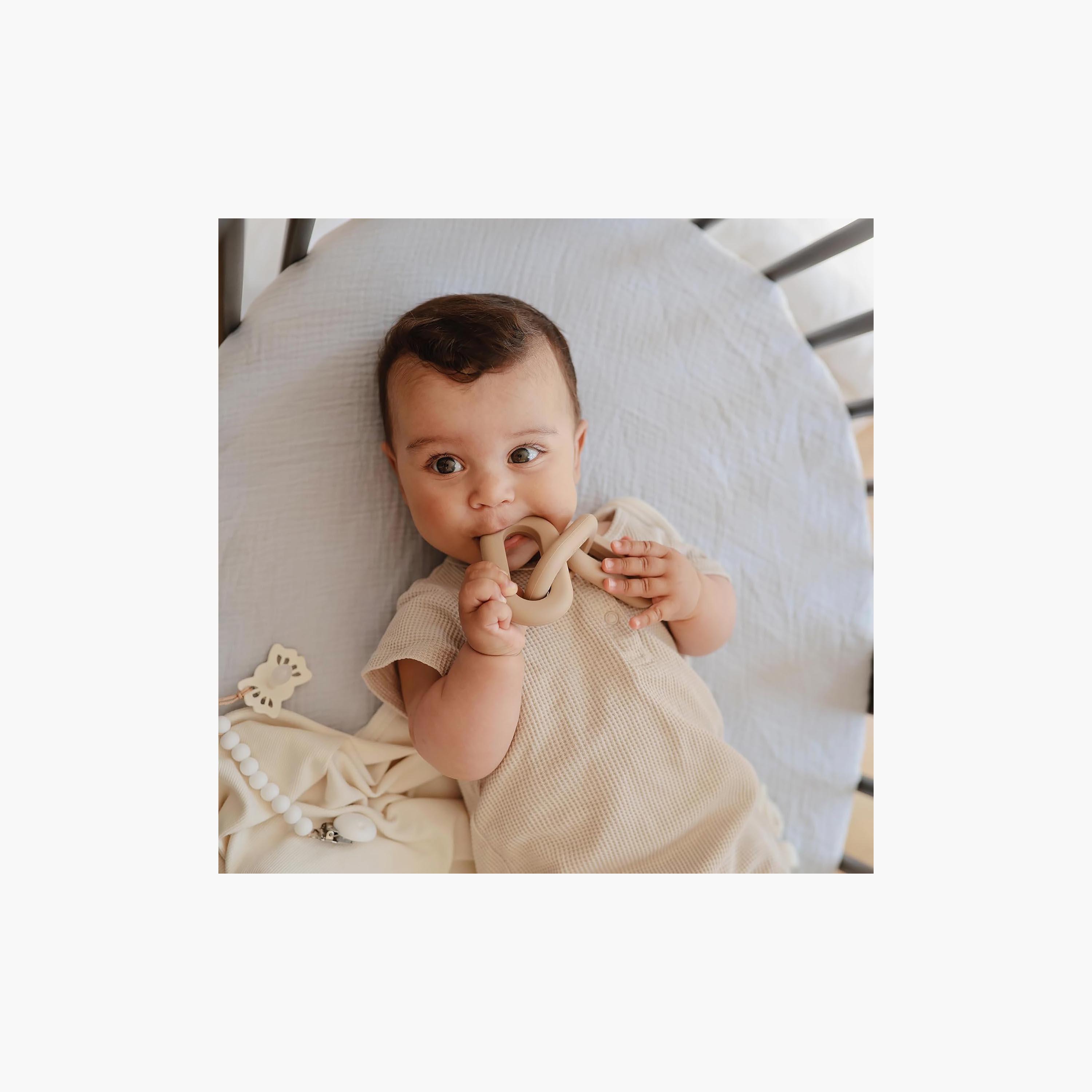 Mushie Mushie Links Teether Toy-baby-feeding-teethers-image-4