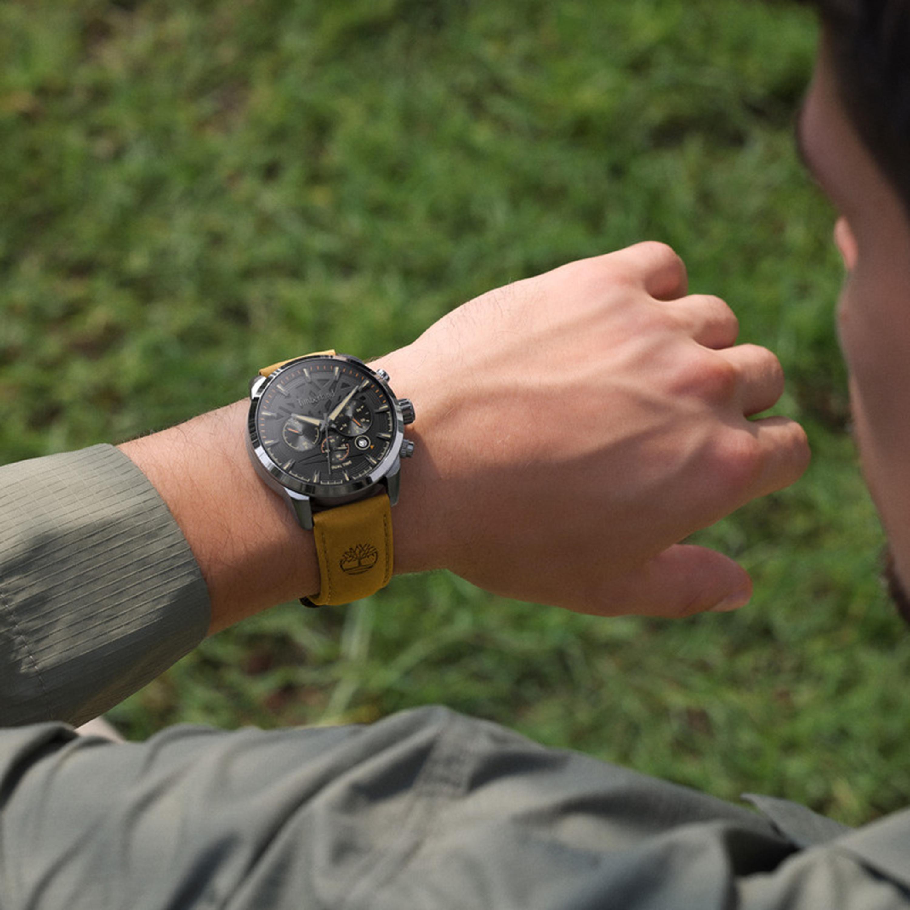 Henniker II Black Dial Leather Strap Multifunction Watch for Men-men-watchesandjewellery-watches-image-5