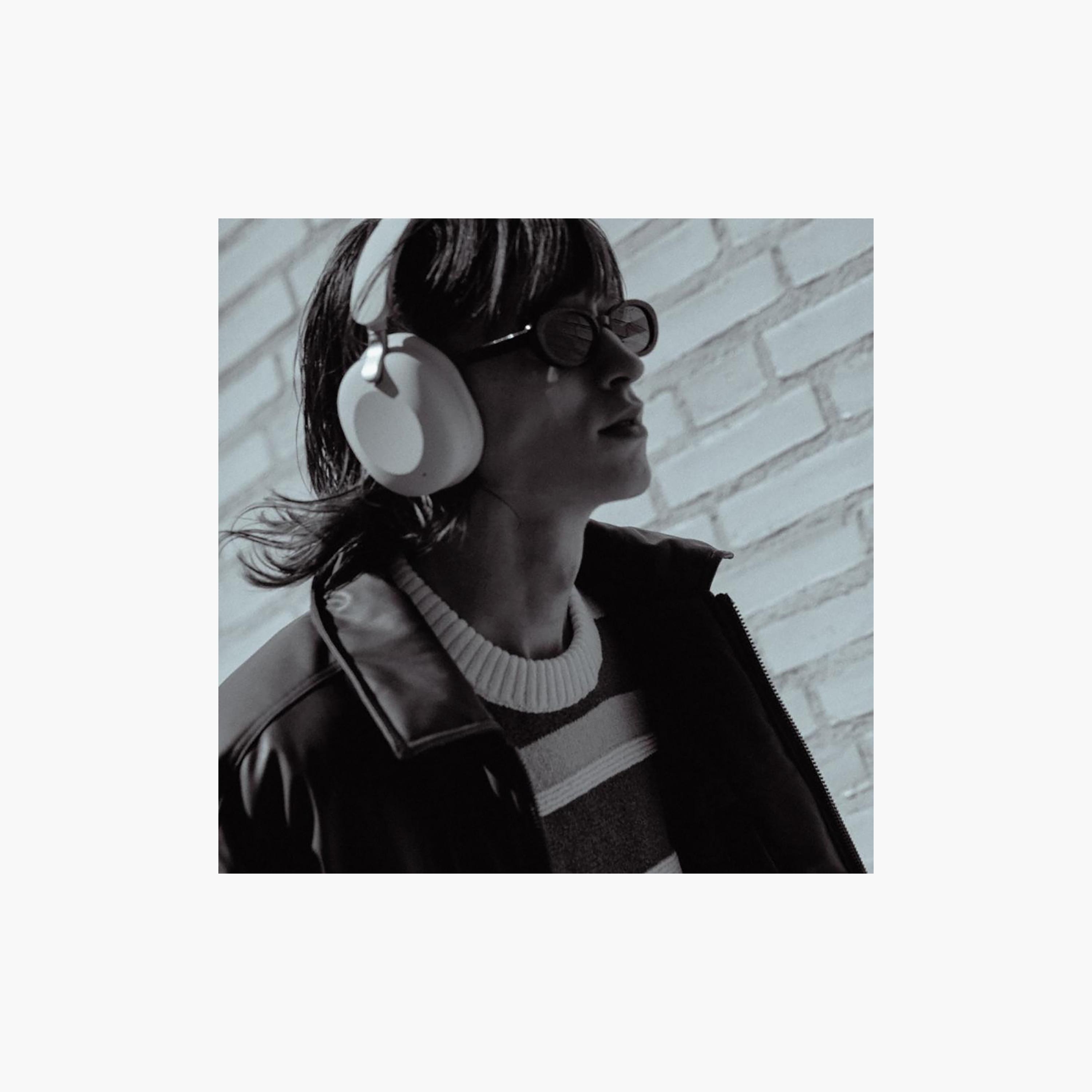Sudio K2 Pro Over-Ear Headphones ANC | K2PRO-PROMO_EMAX_AE_ADIB_240926-image-3