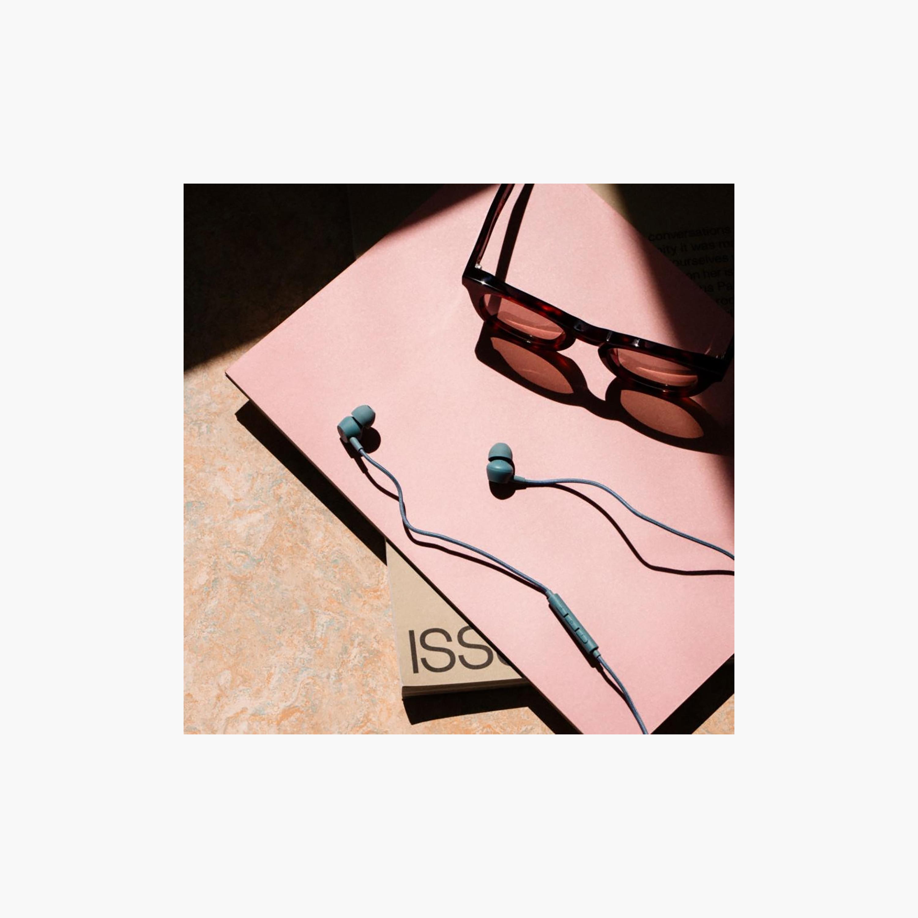 سماعات أذن سلكية V3 بفيشة تايب سي ومقاومة للماء IPX4 من سوديو | V3-electronics-headphonesandearphones-image-13