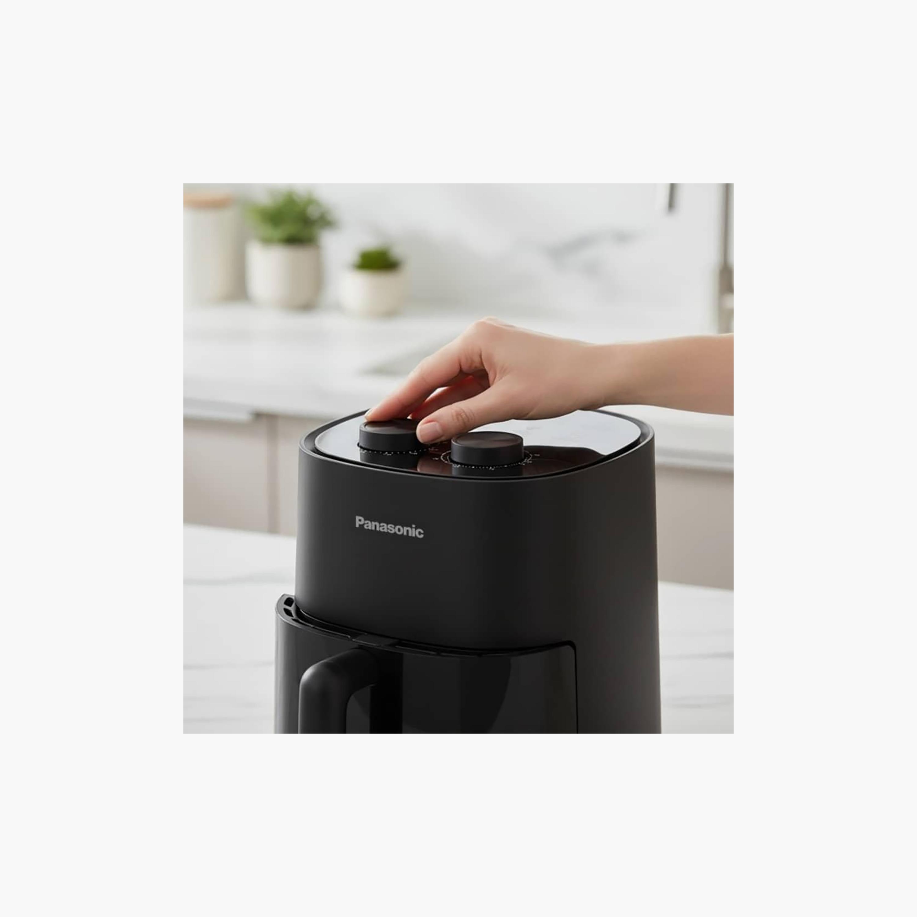 مقلاة هوائية باناسونيك 1400 واط سعة 4.5 لتر لون اسود | NF-CC450KUA-household-appliances-kitchenappliances-airfryers-image-4