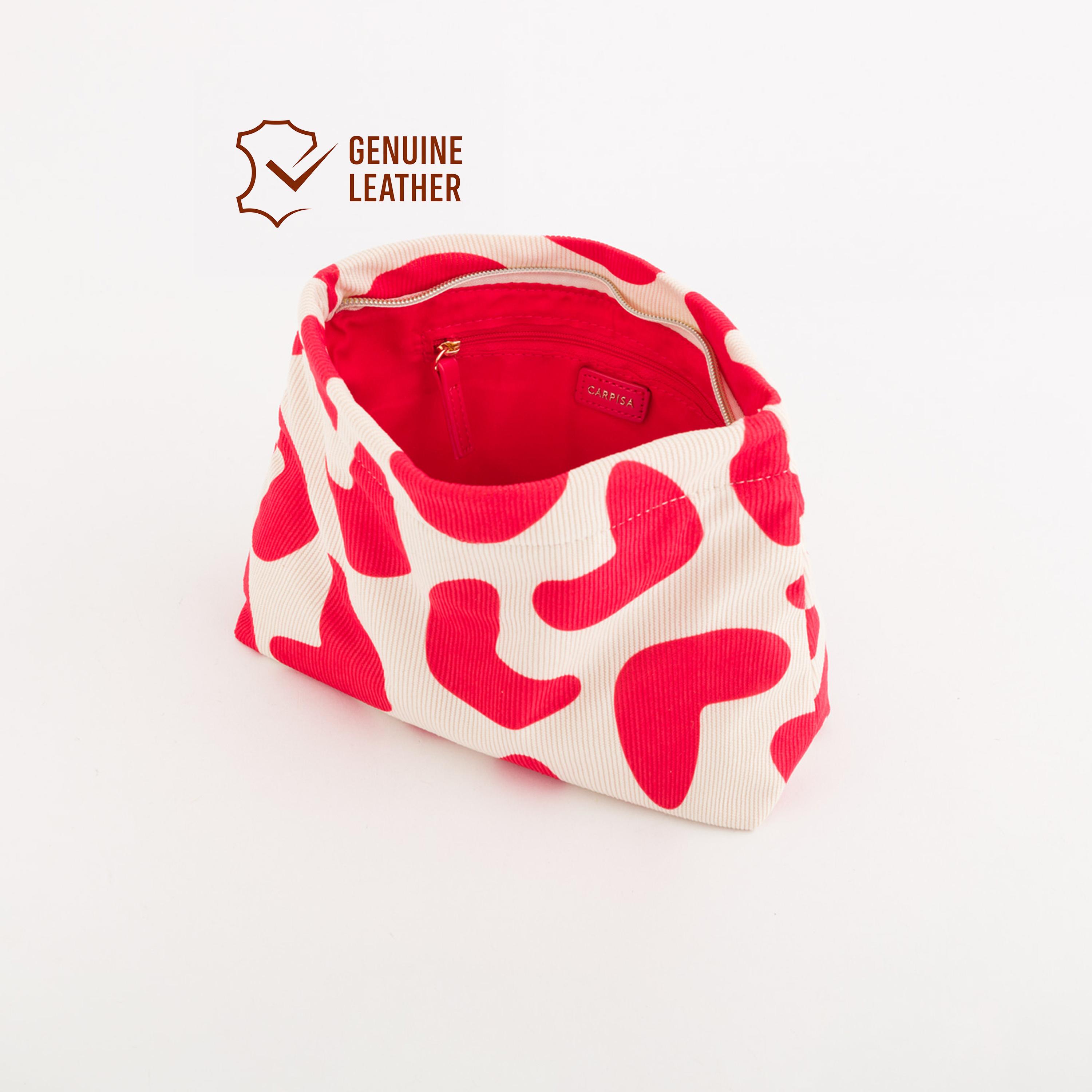 Carpisa Margherita Heart Printed Toiletry Bag with Zipper closure | AND1900144660J01-household-storage-cosmeticorganizing-makeuporganizersandsets-image-2