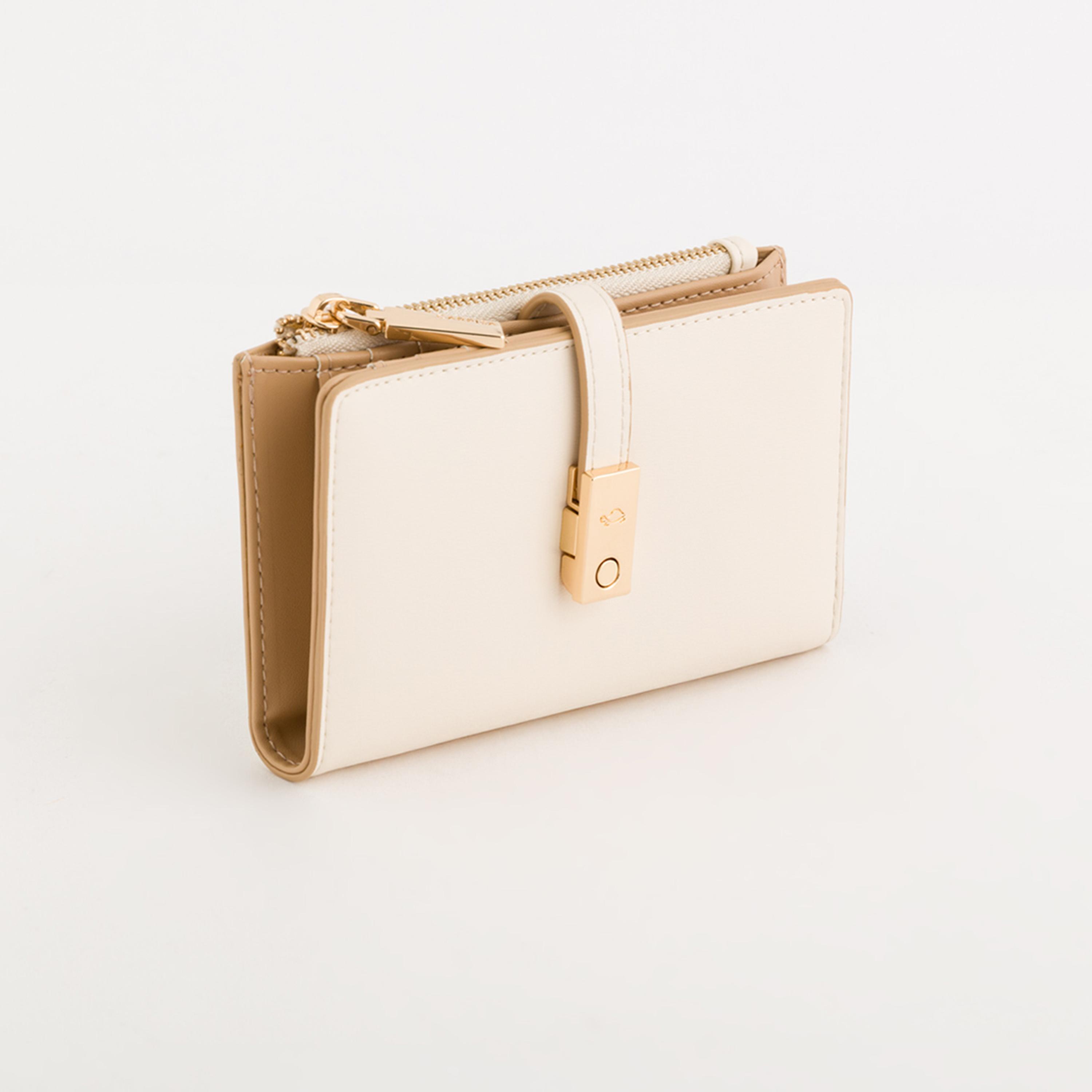 Carpisa Petunia Plain Wallet with Zipper closure | 14 X 1 X 9 CM-women-bagsandwallets-wallets-image-1
