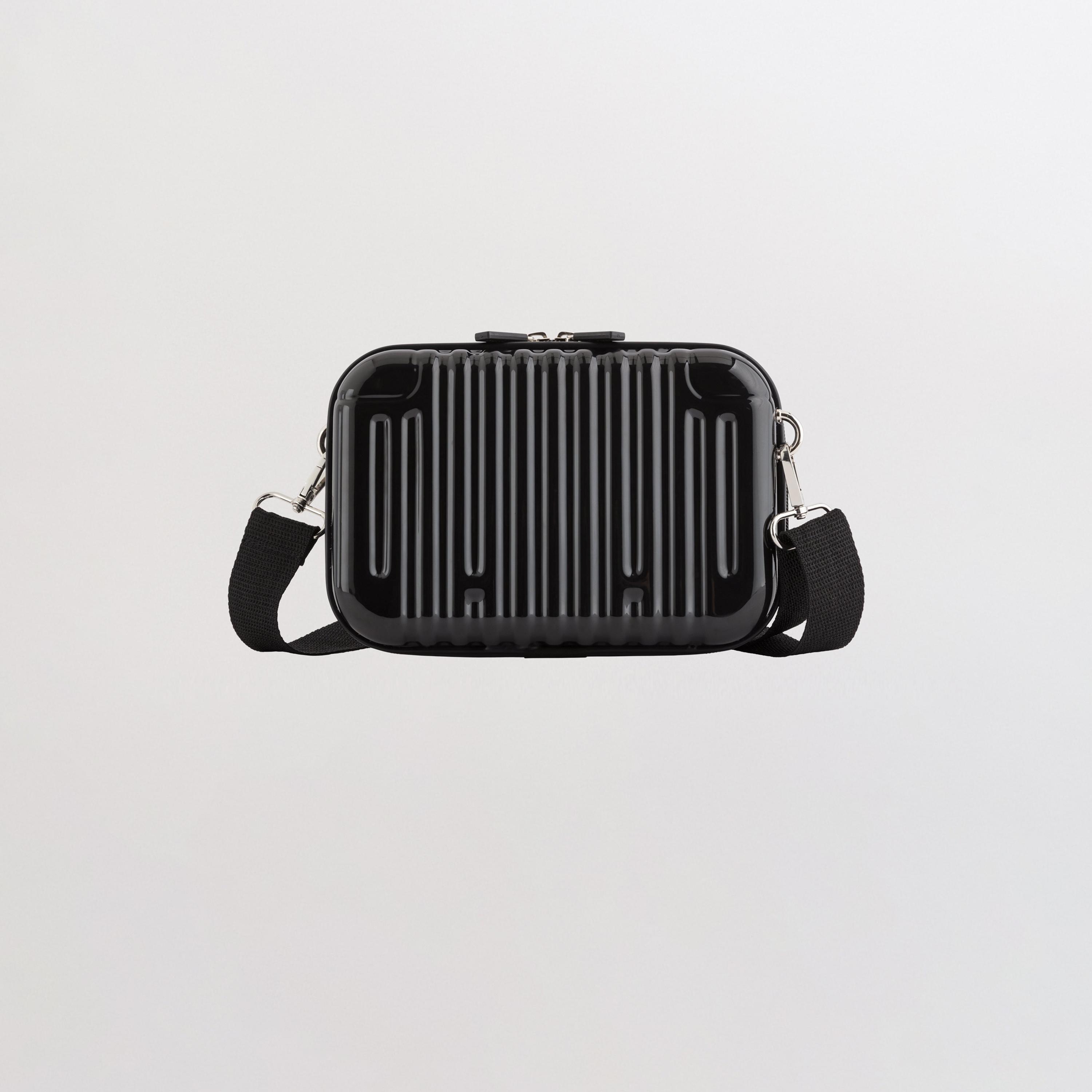 Carpisa Bumper Go Textured Toiletry Bag with Zipper closure and Detachable Strap | ANC3010594500101-household-storage-cosmeticorganizing-makeuporganizersandsets-image-1
