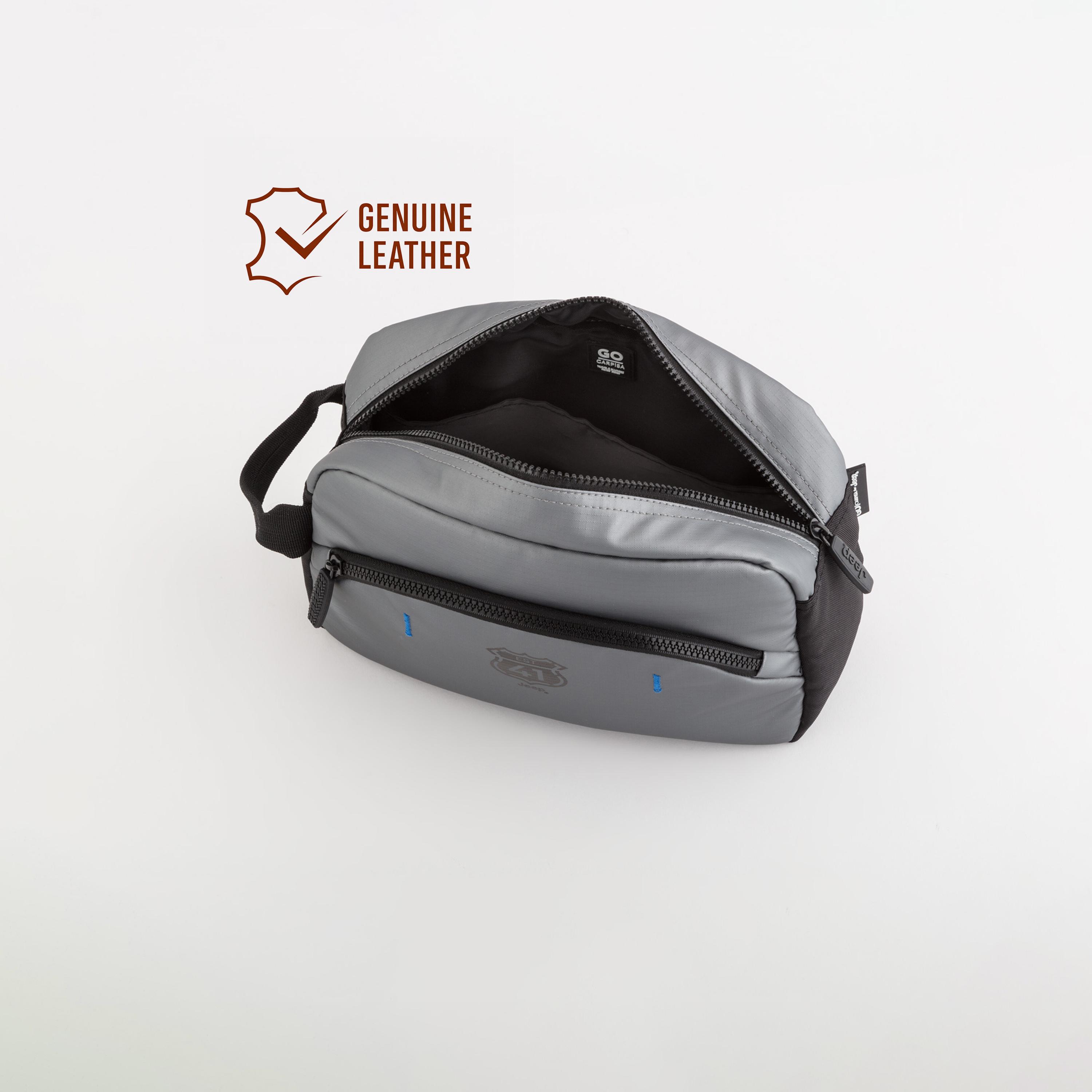 Carpisa Midtown Jeep Solid Toiletry Bag with Zipper closure | ANC8630644509L01-household-storage-cosmeticorganizing-makeuporganizersandsets-image-2