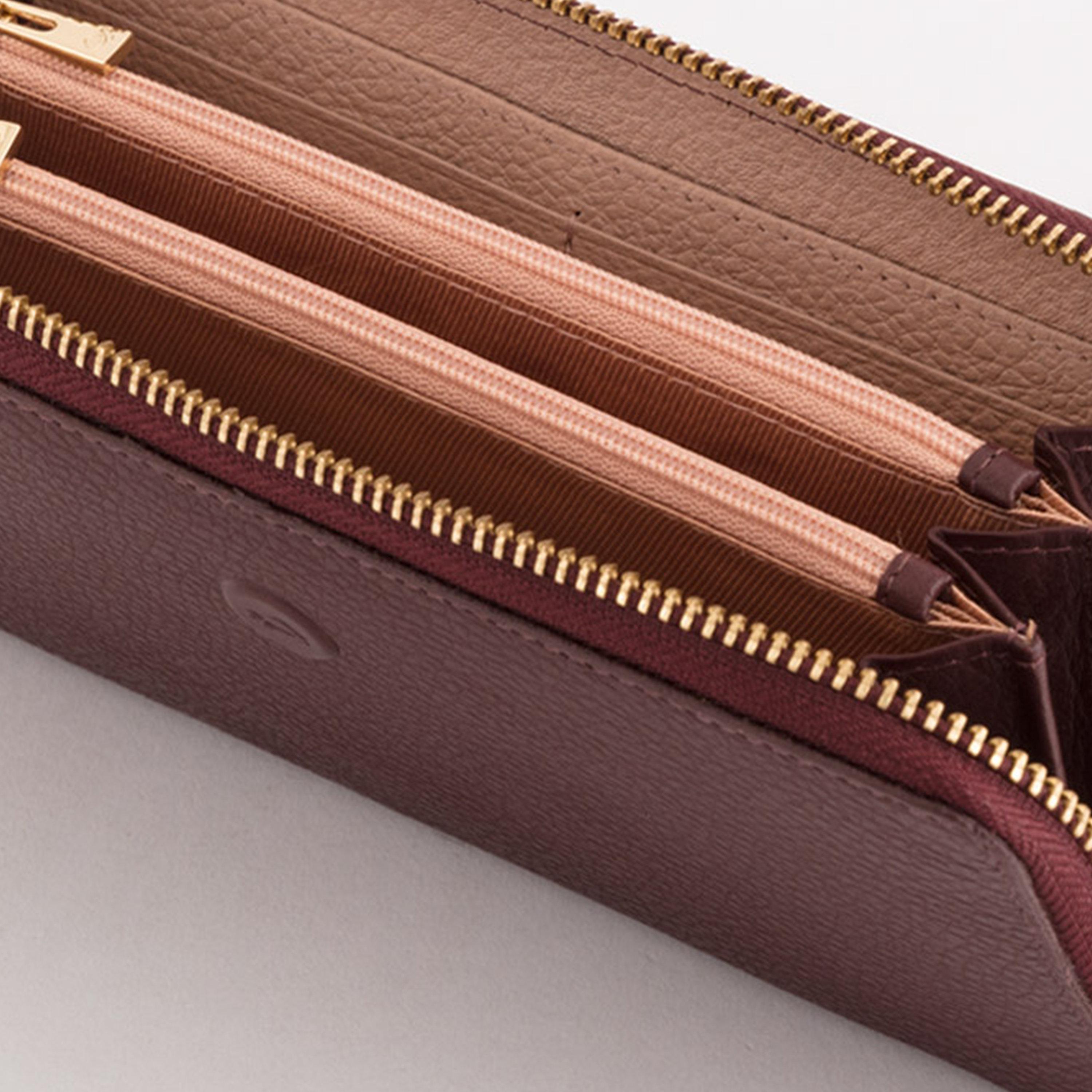 Carpisa Delta Winter Textured Wallet with Zipper closure | 19 X 2 X 10 CM-women-bagsandwallets-wallets-image-3